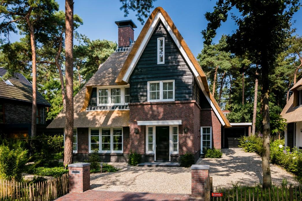 House in Zeist, the Netherlands (by Lichtenberg construction company) r/Houseporn