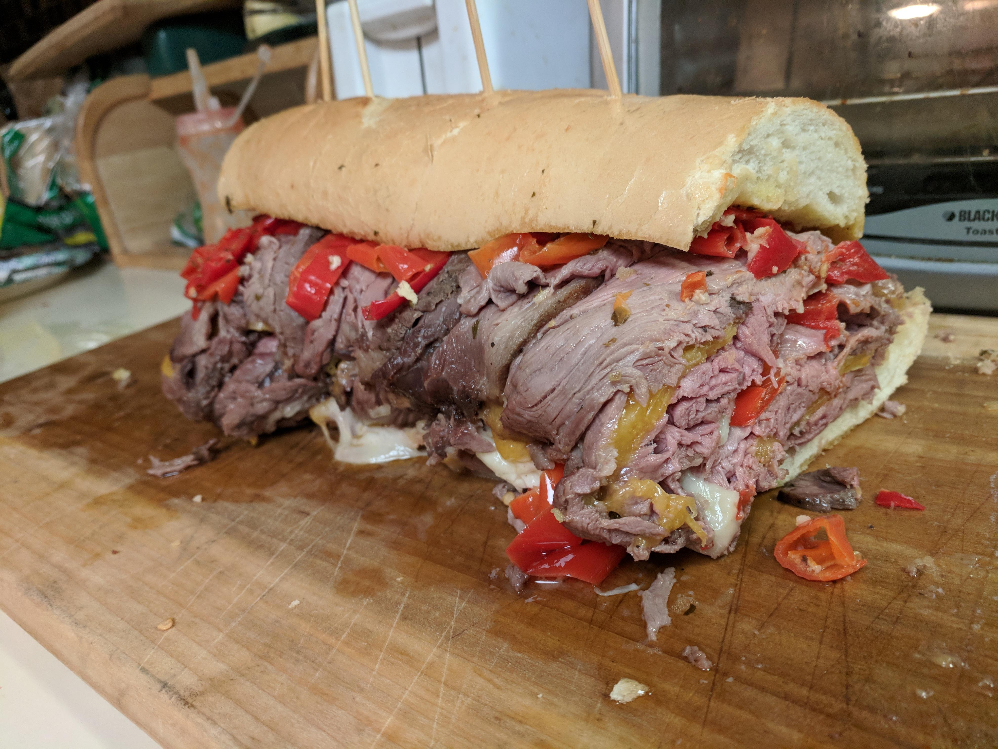 Roast beef sandwich [4048x3036] [OC] r/FoodPorn