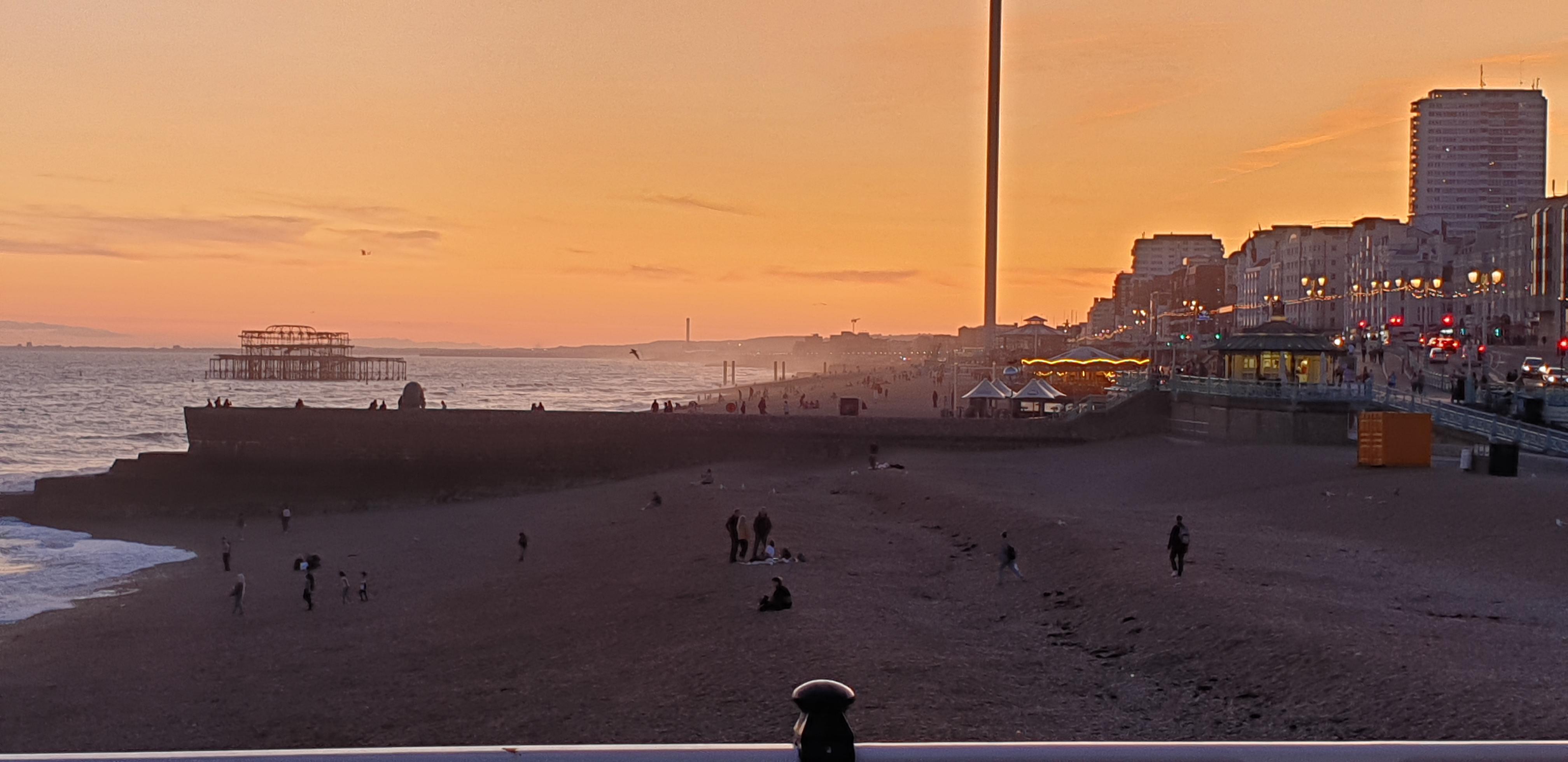 Sunset on Brighton beach (UK) r/pics