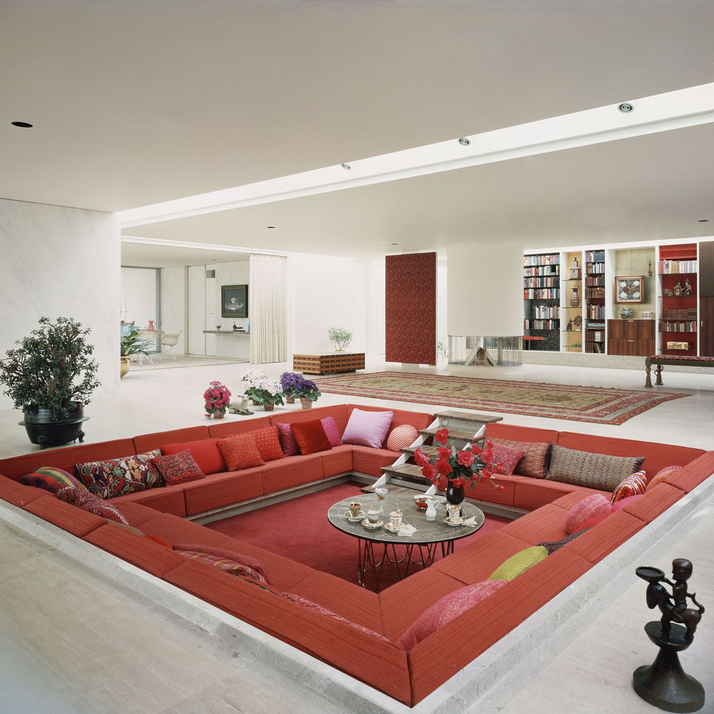 Sunken living rooms ("Conversation Pits") r/nostalgia