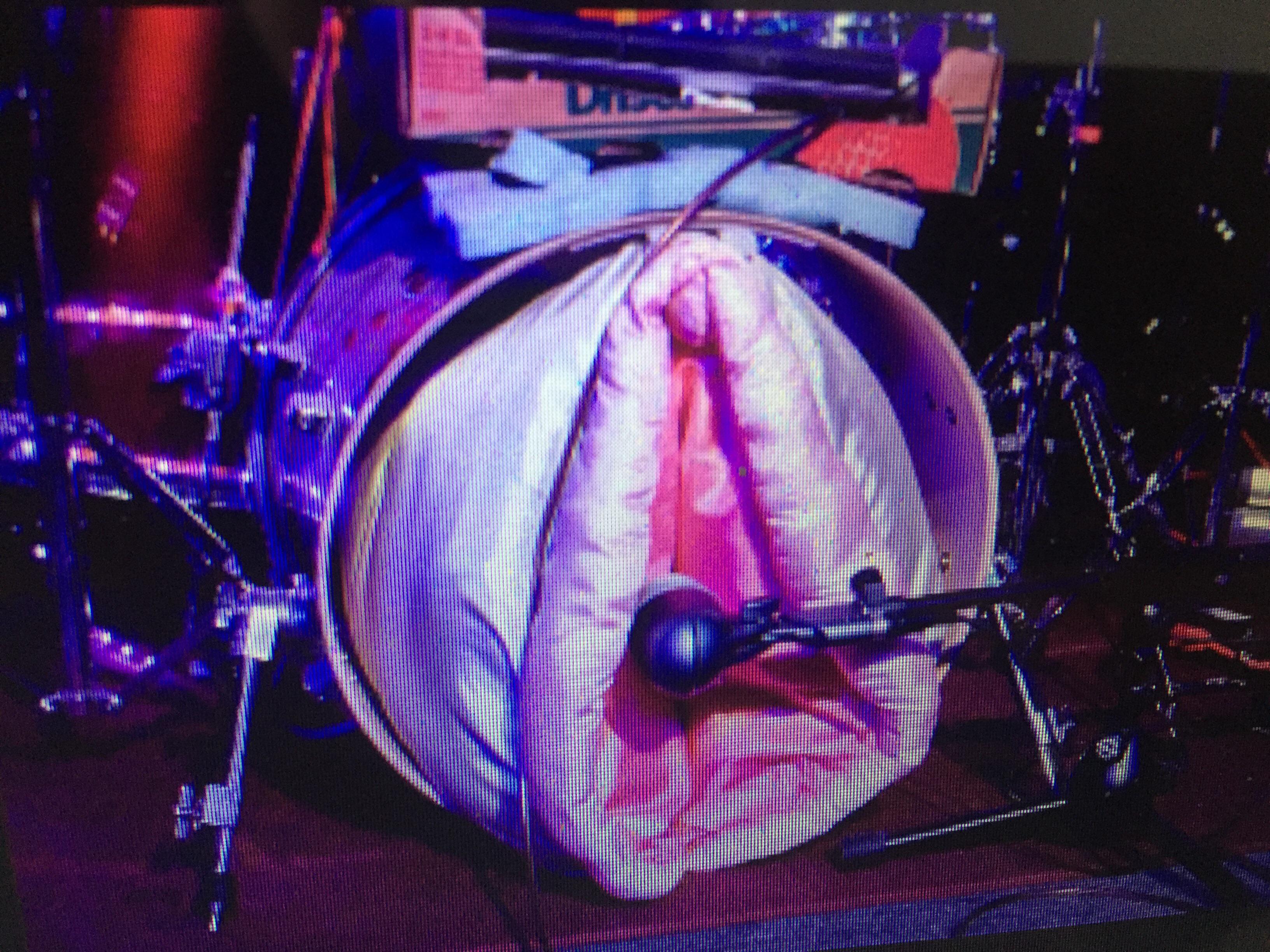Kick drum blanket check r/mildlyvagina