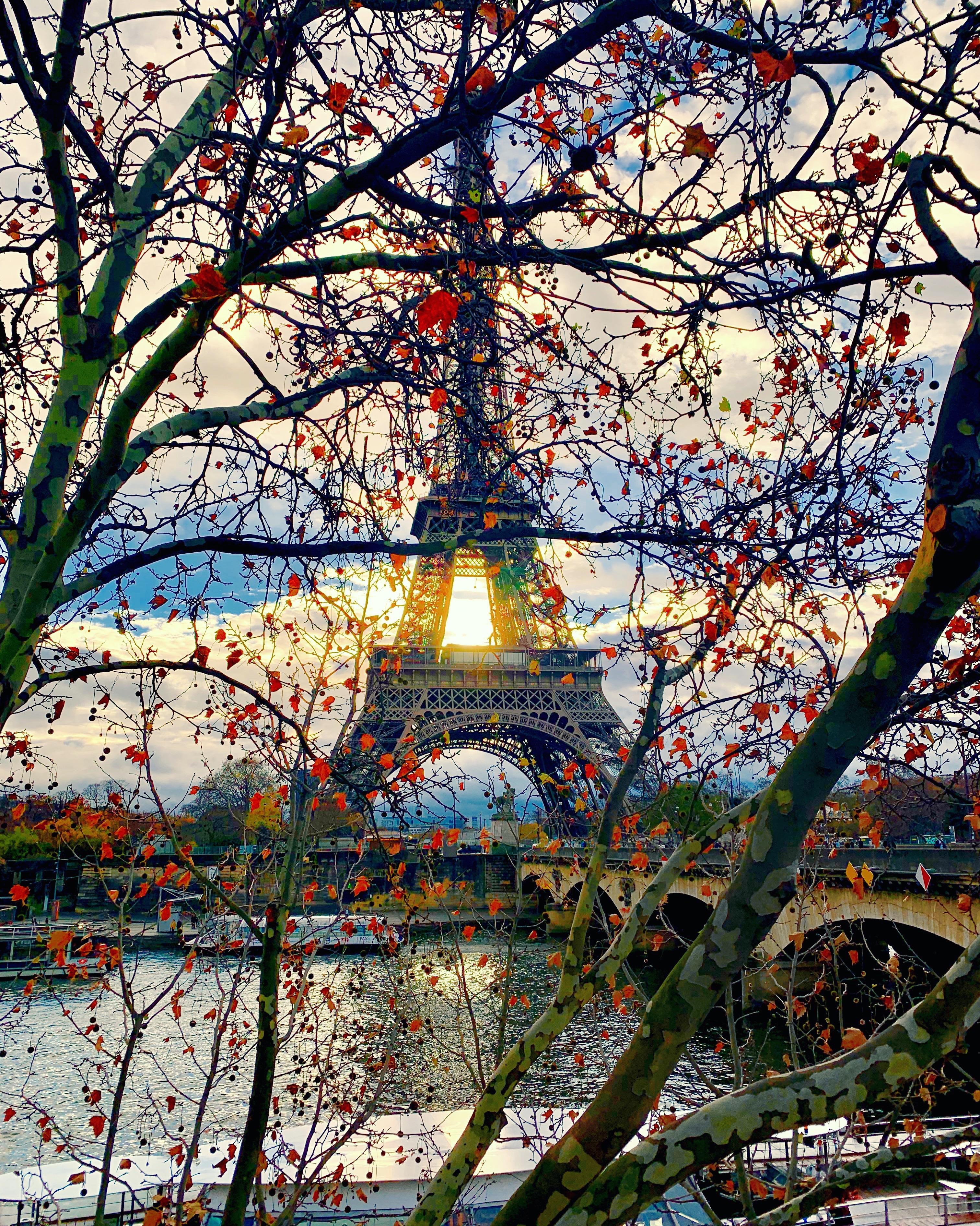 Sunrise + Autumn + iPhone XS Max + Snapseed + Paris