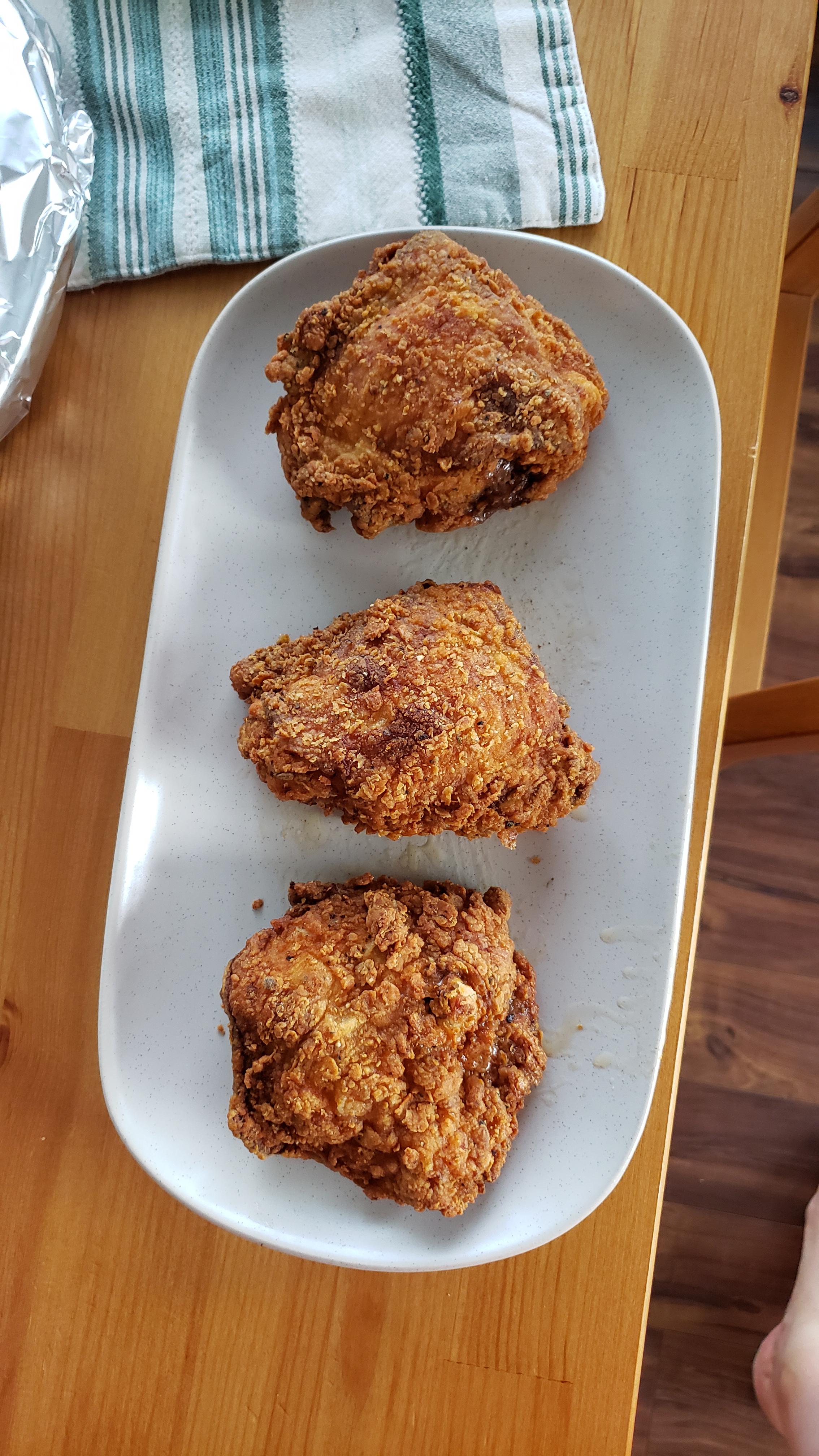[Homemade] Buttermilk fried extra crispy chicken thighs. r/food