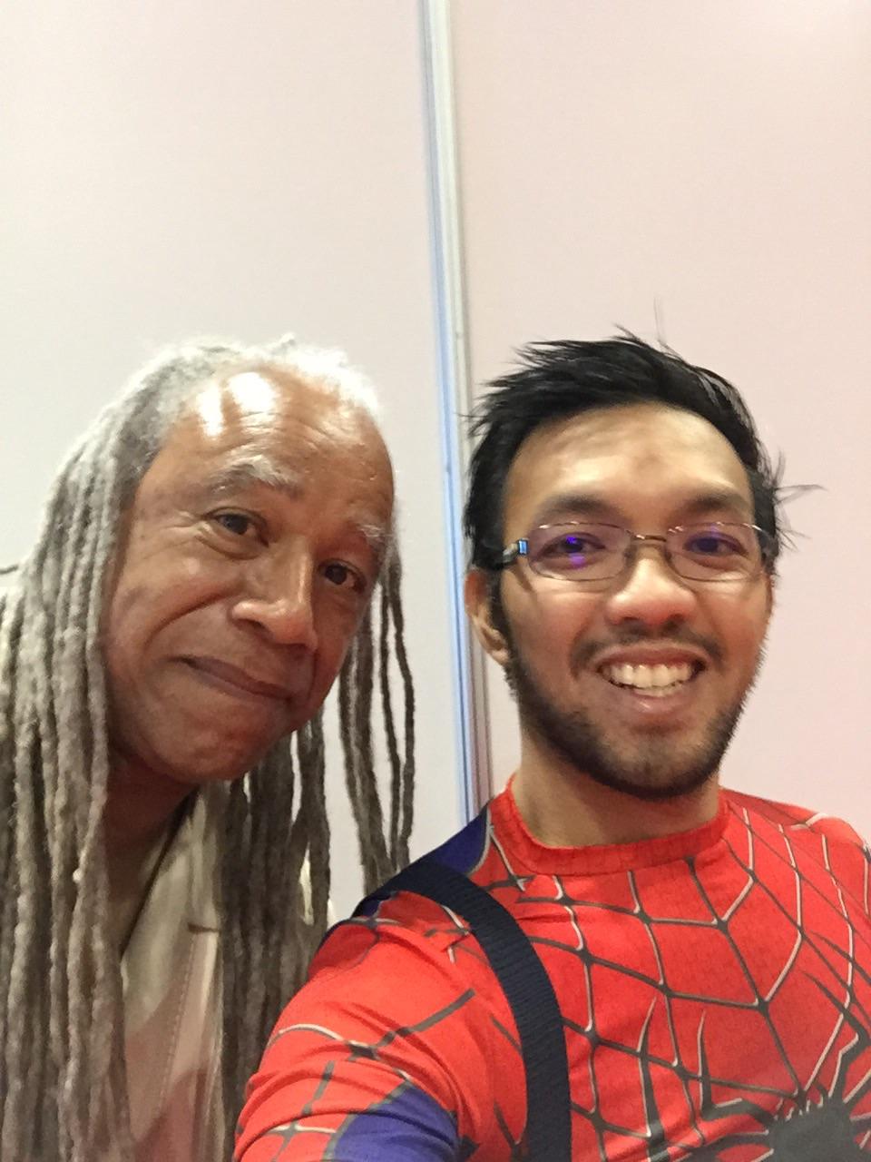 I met Dave Fennoy (Lee Everett) TheWalkingDeadGame