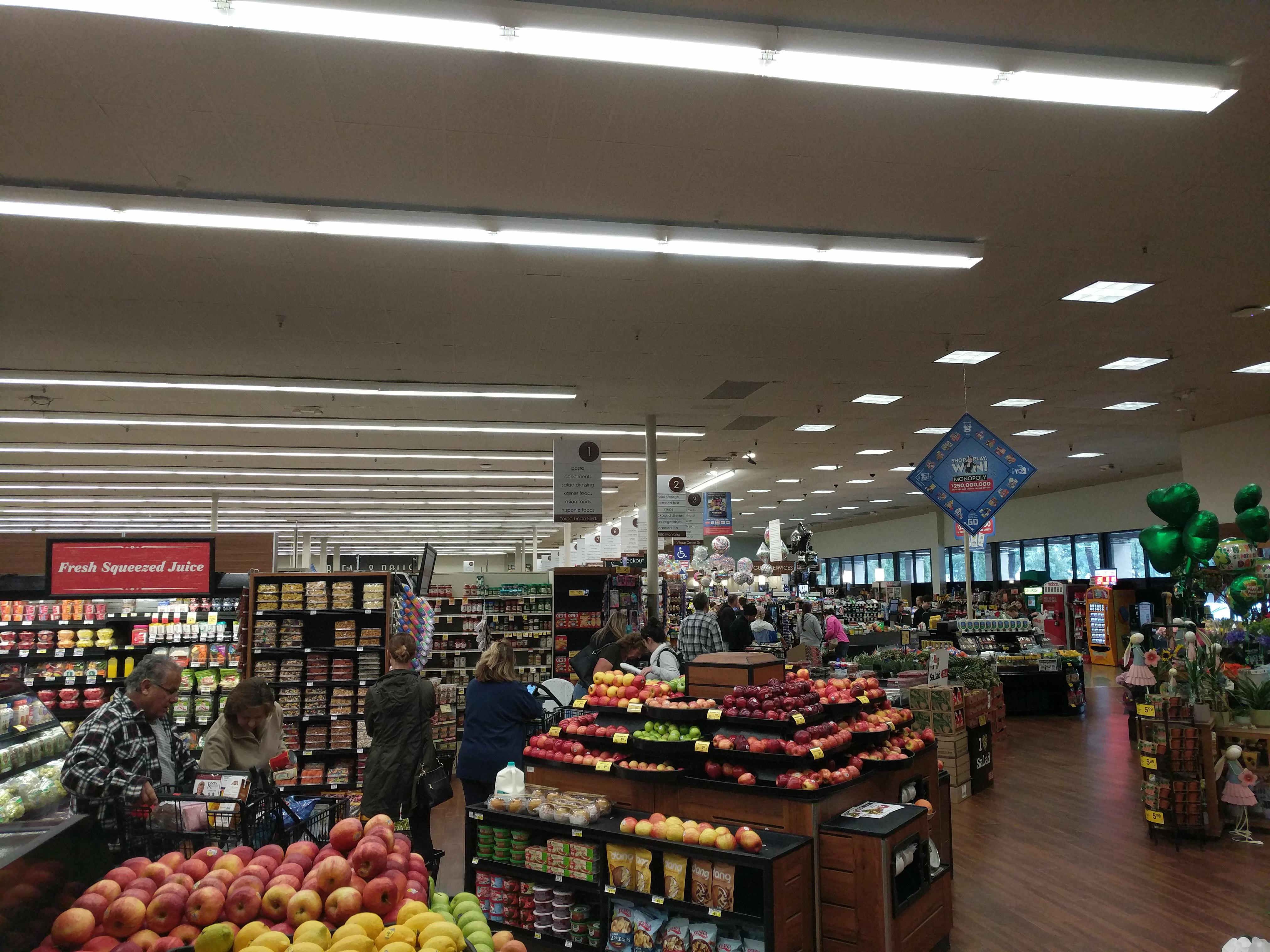 Panic buying at Vons yorba Linda. Lines 20 carts deep r/orangecounty