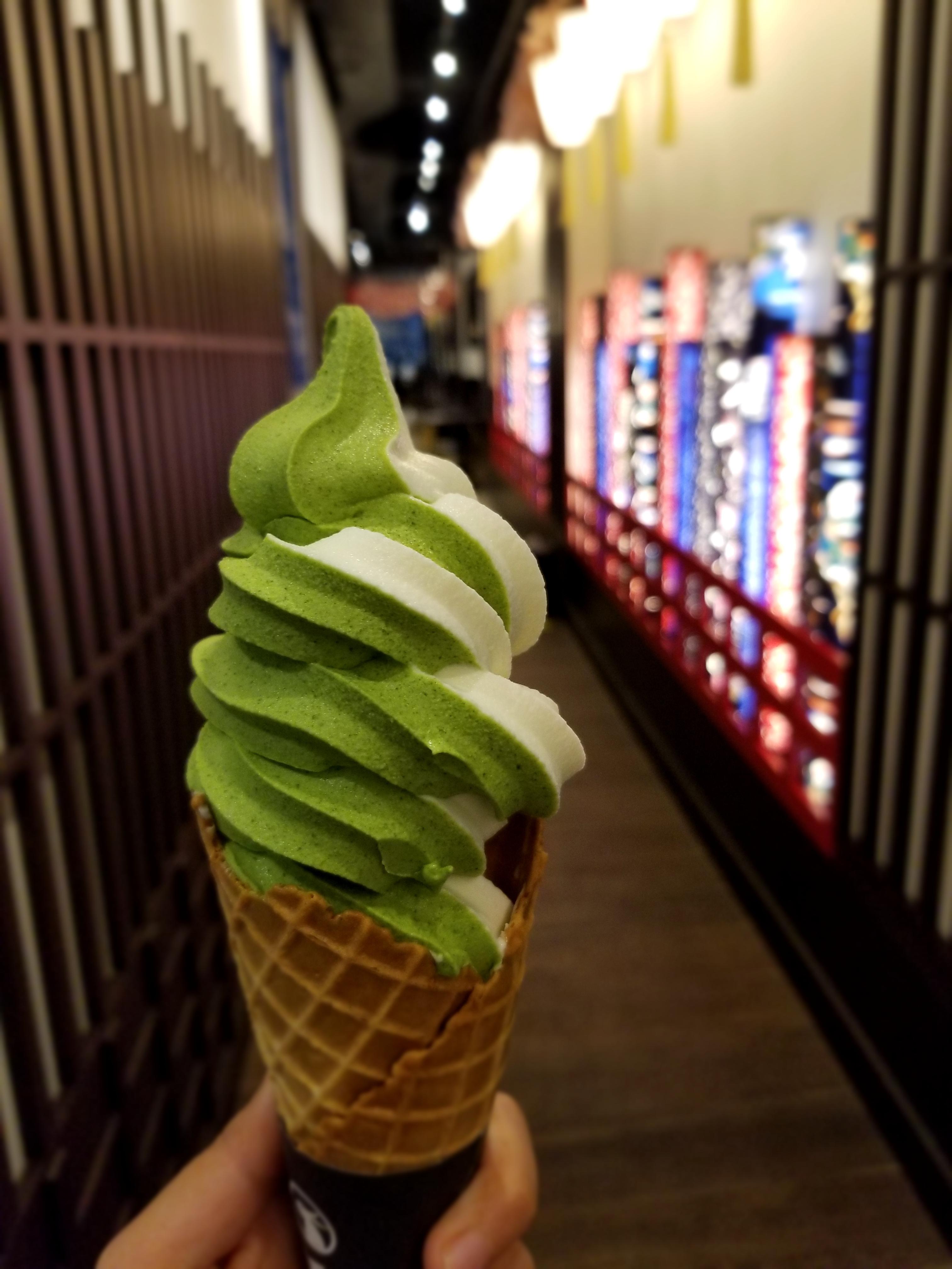 [I ate] Mixed green tea vanilla ice cream r/food