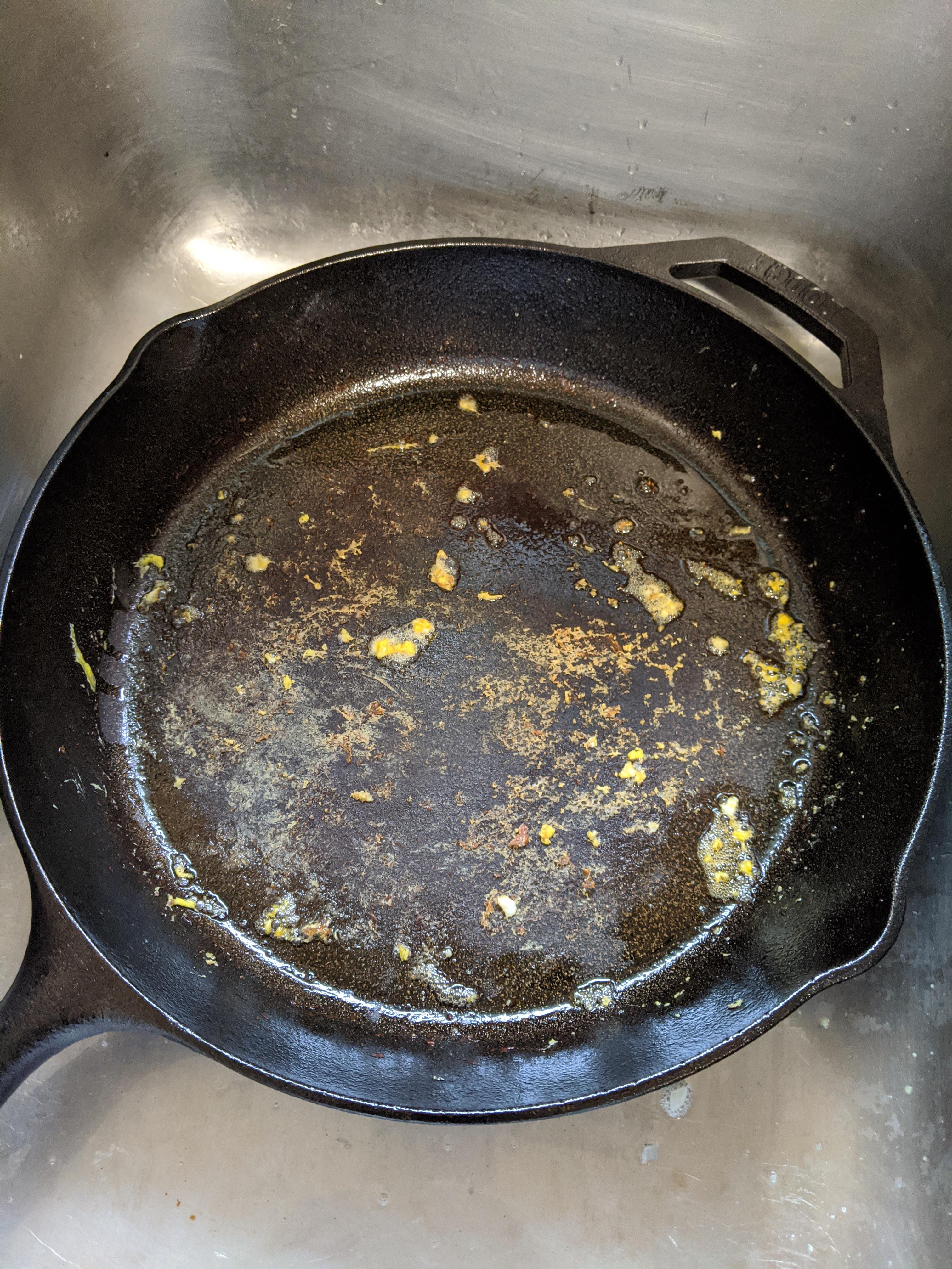 New to cast iron need help! I bought my first cast iron pan (Lodge 12