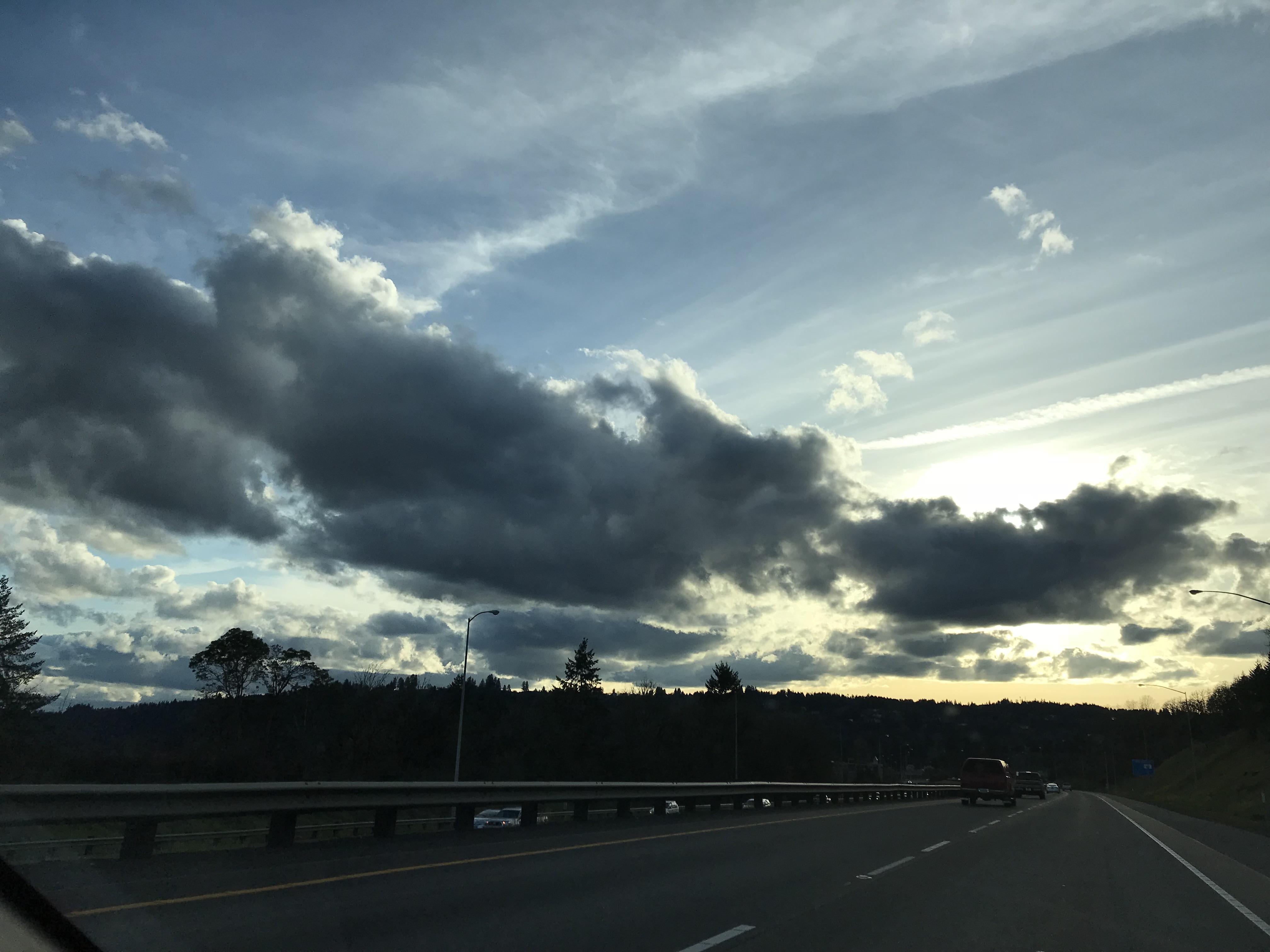 Closing in on sunset West Linn, Oregon r/pics