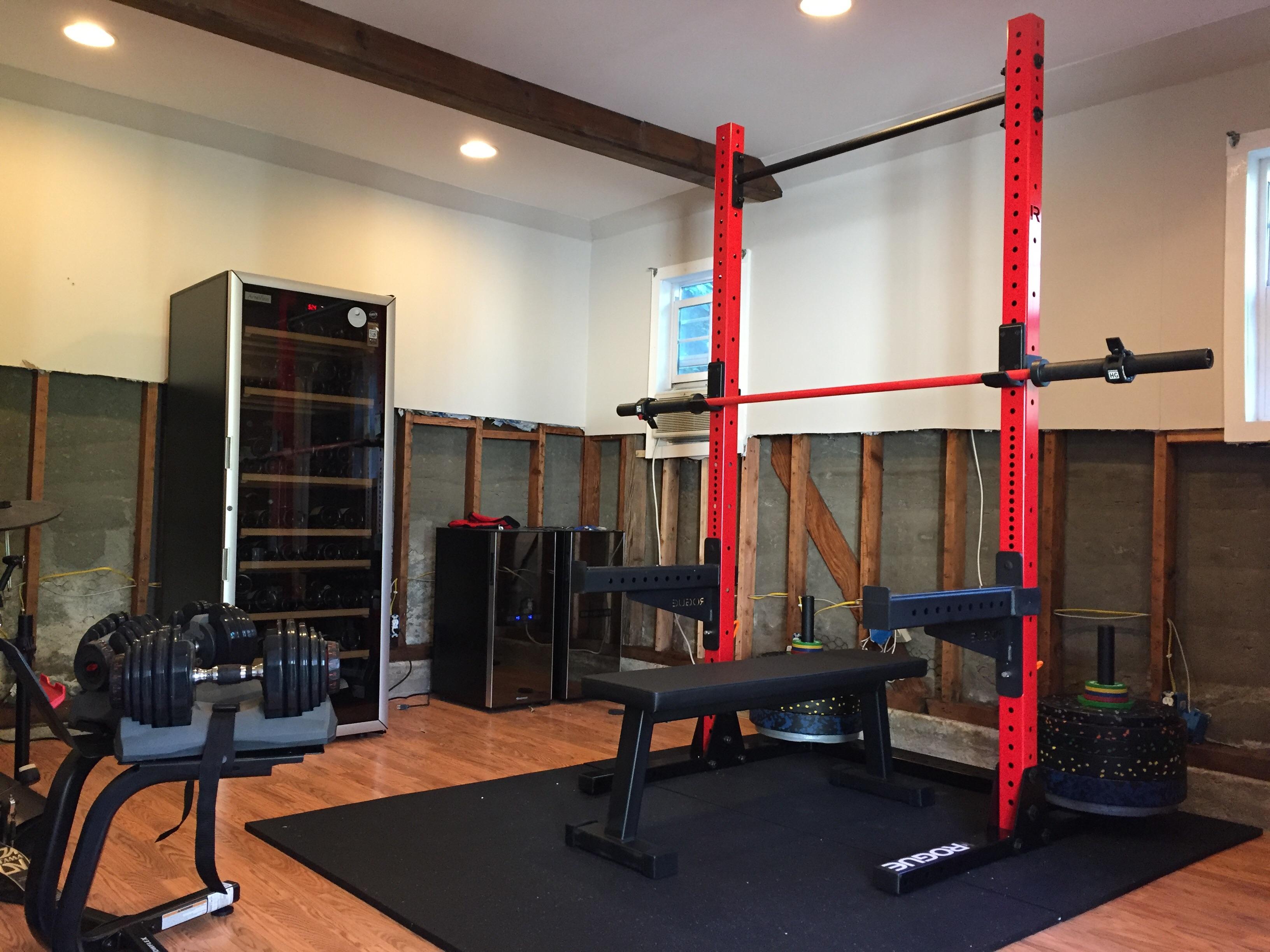 Black Friday squat rack and bumpers arrived and set up r/homegym