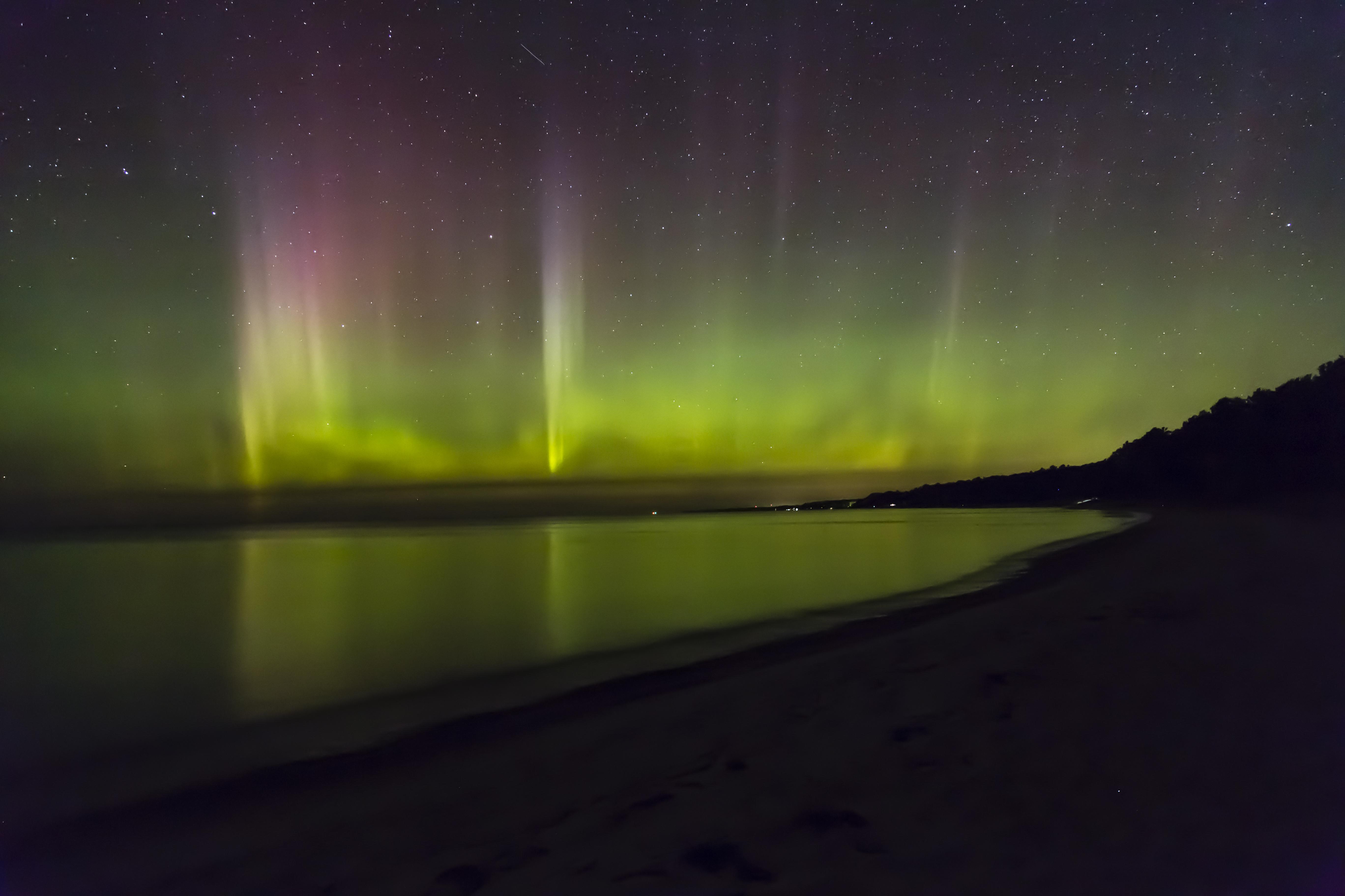 Northern Lights in Northern Michigan [5472x3648] [OC] r/ExposurePorn