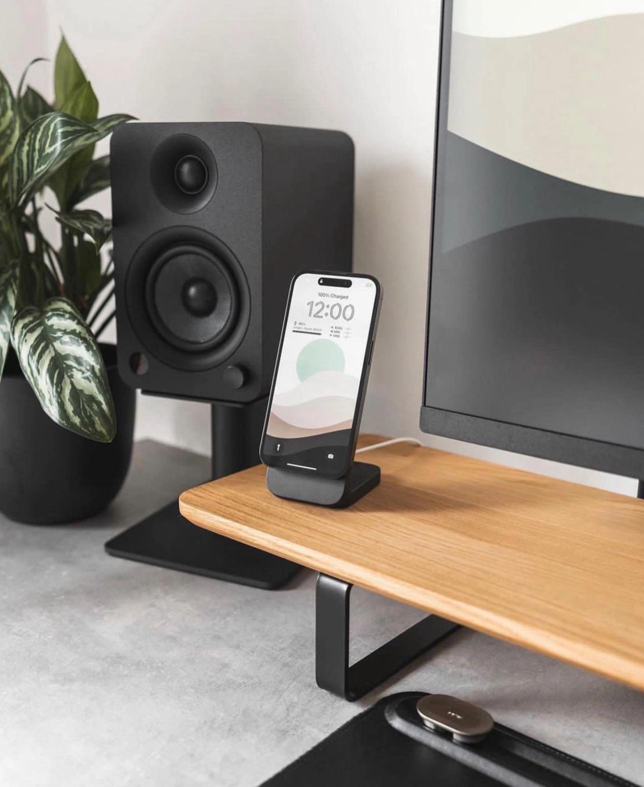 Can anyone identify this MagSafe charging stand? : r/MagSafe