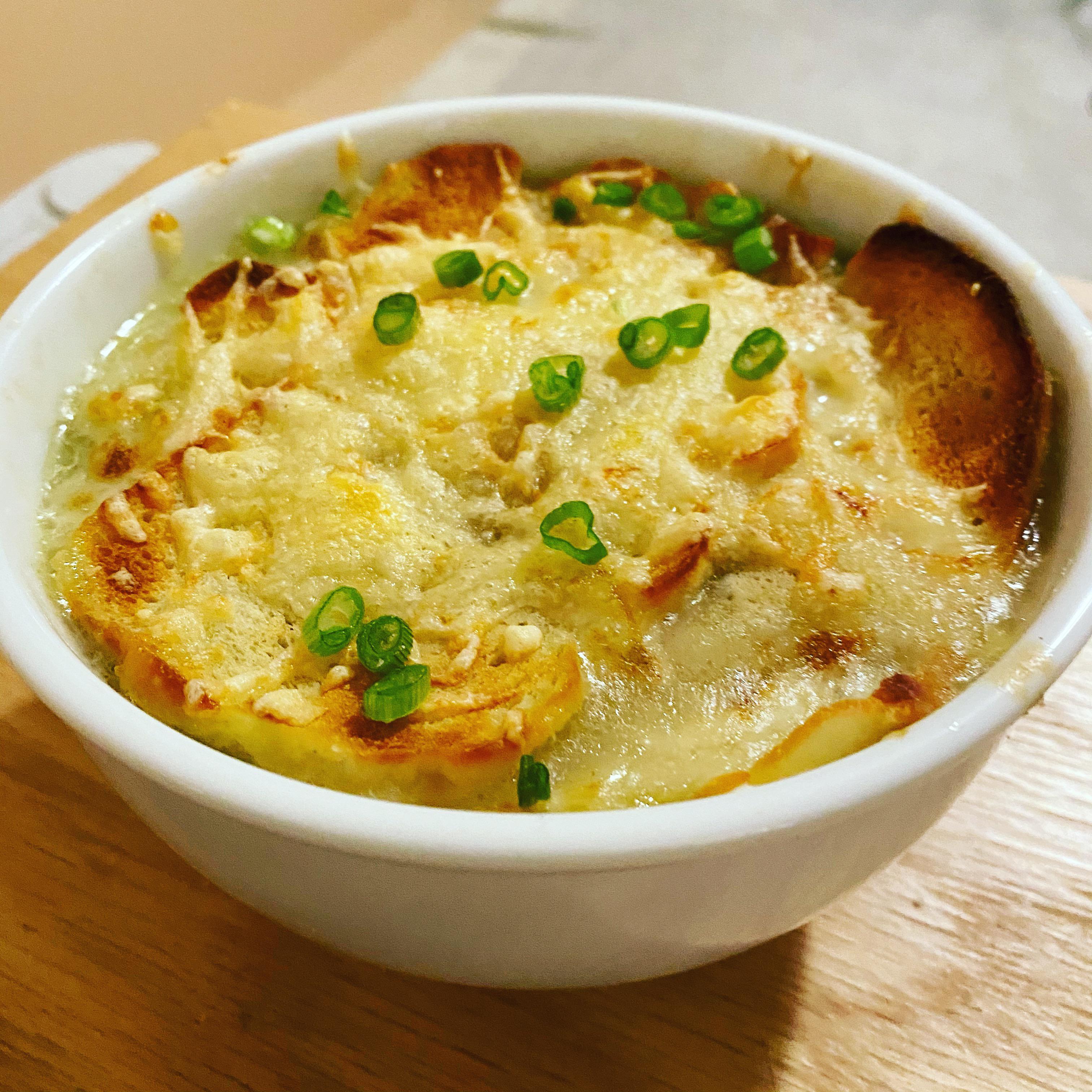 Four way onion soup onions, leeks, shallots, and chives r/RateMyPlate