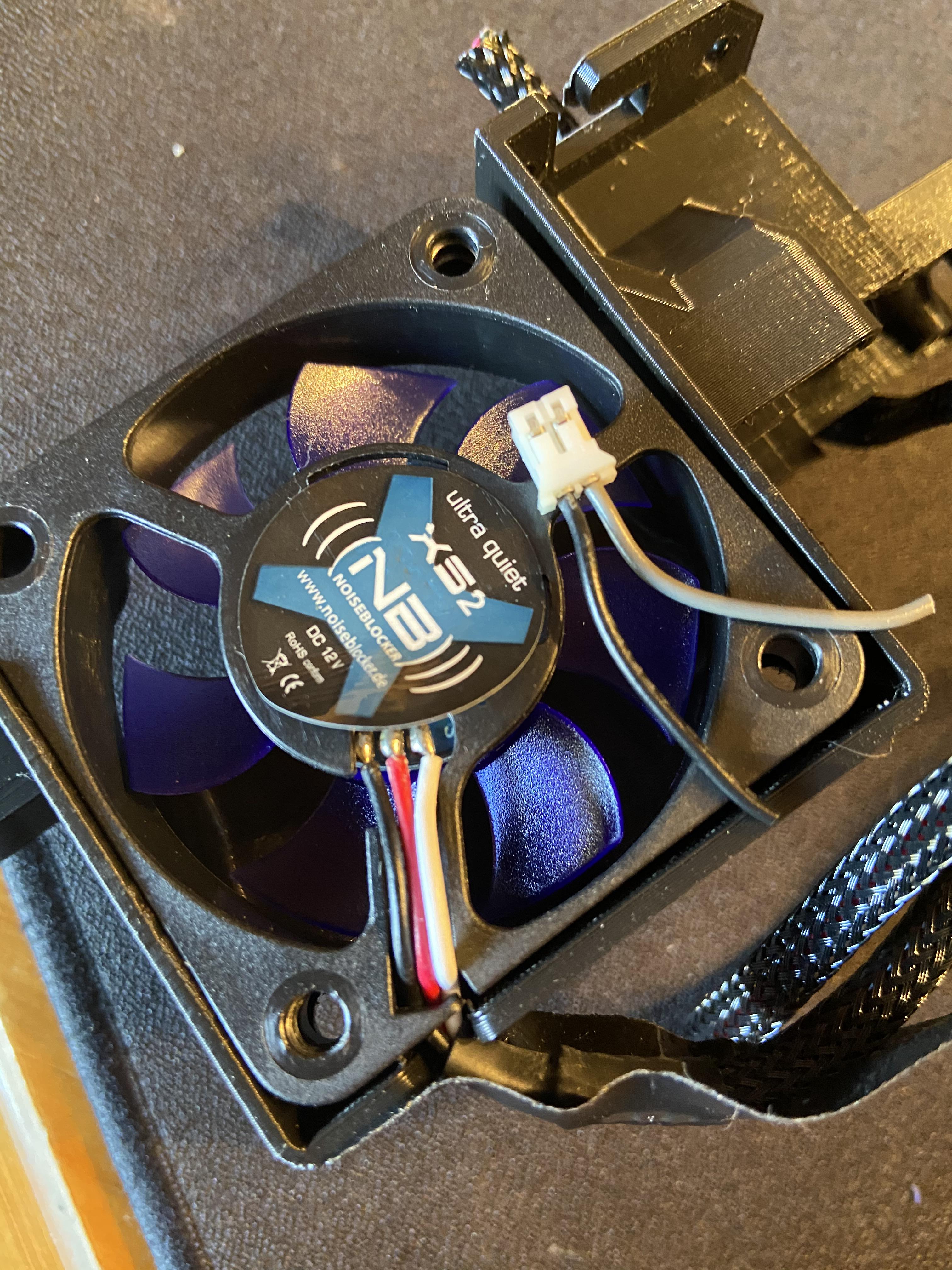 Trying to connect PC fan to a new two wire connector, is it possible