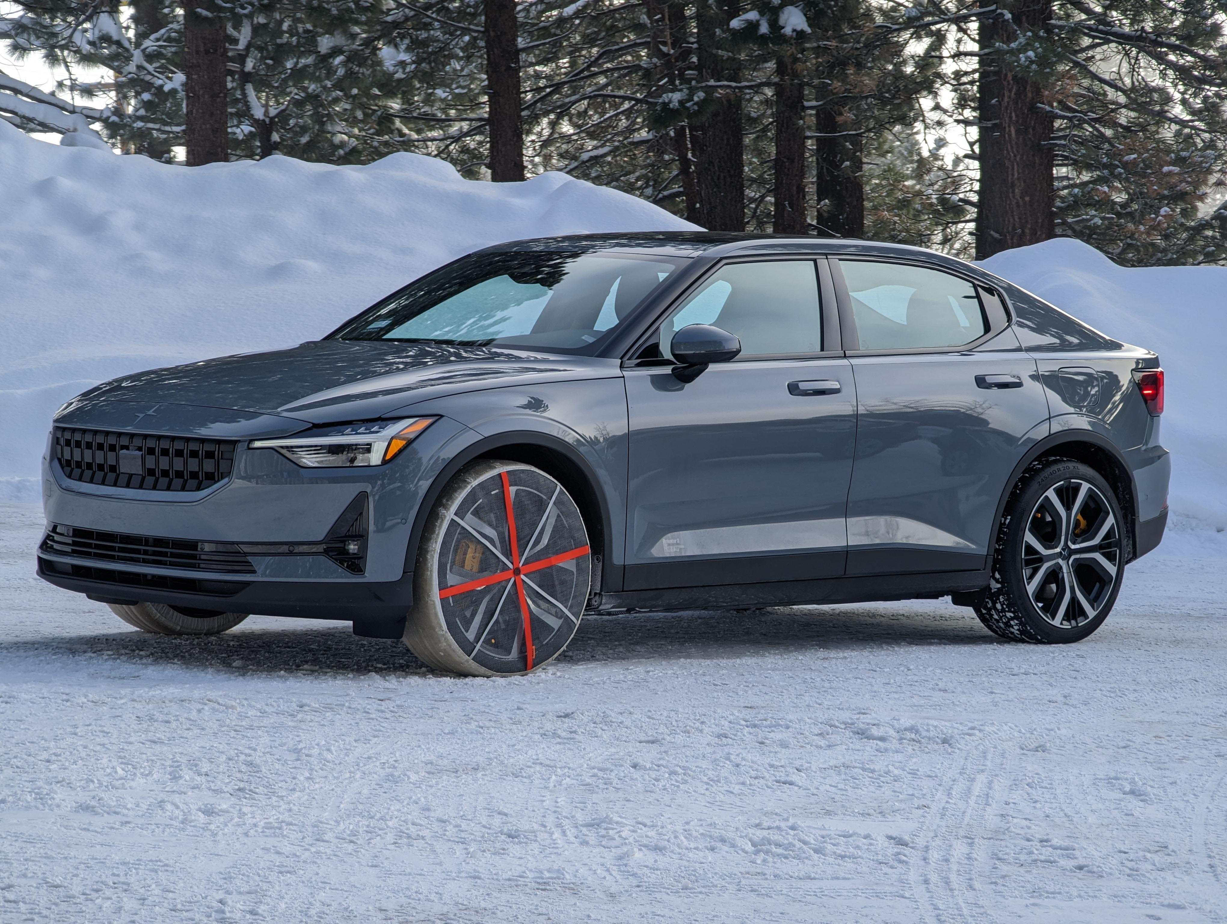 Impressions Polestar 2 w/ PP + Autosocks in the snow r/Polestar
