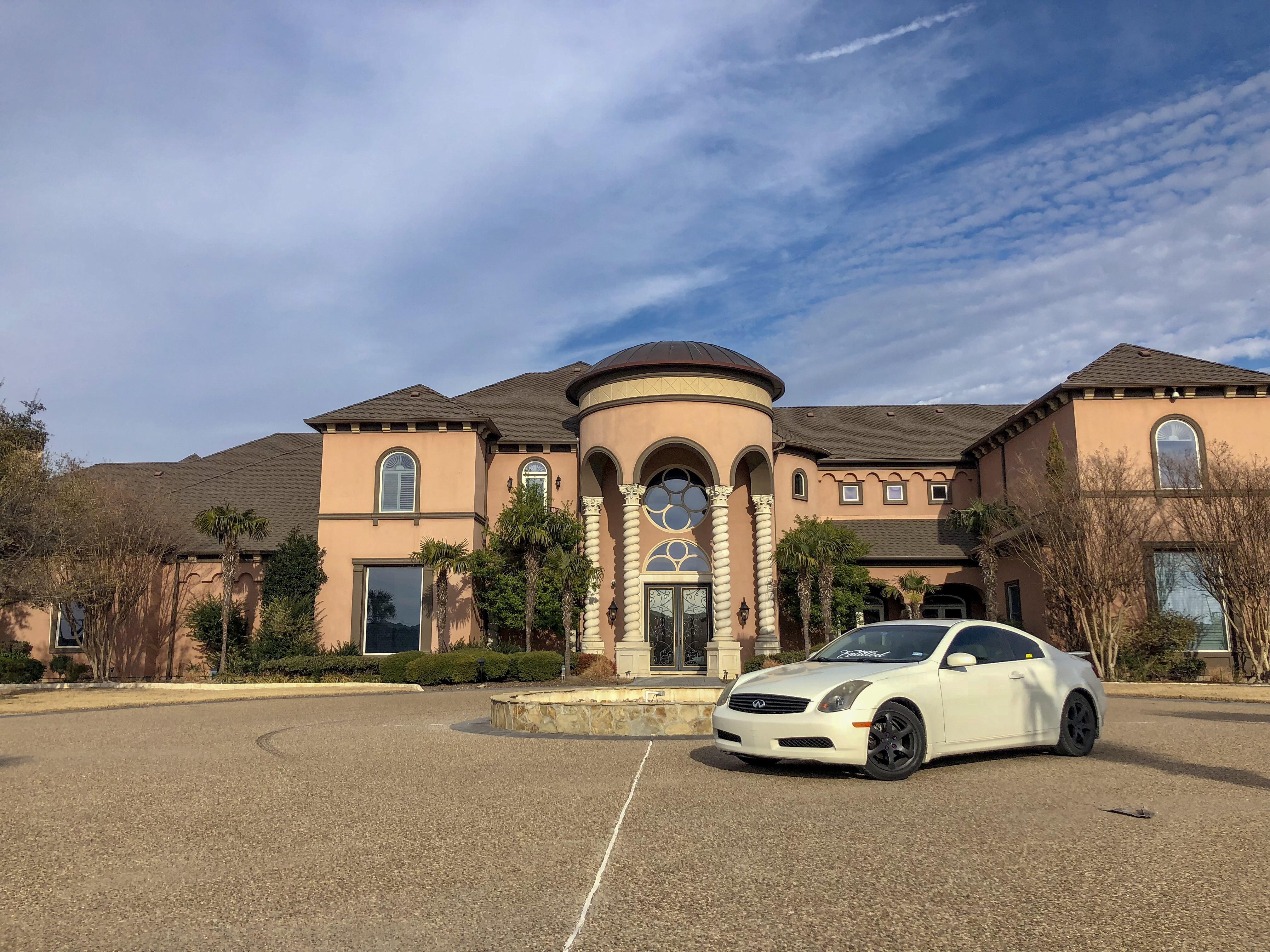 Cheap car expensive house at5_2s95q