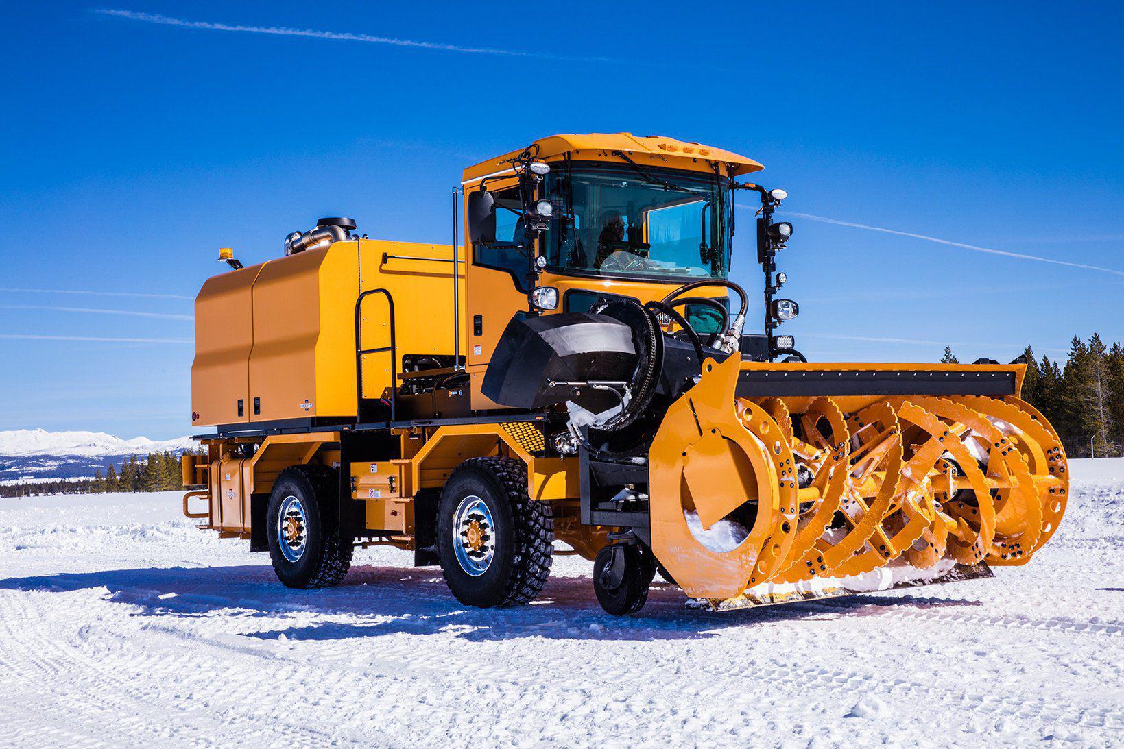 Oshkosh Airport Snow Blower r/MachinePorn