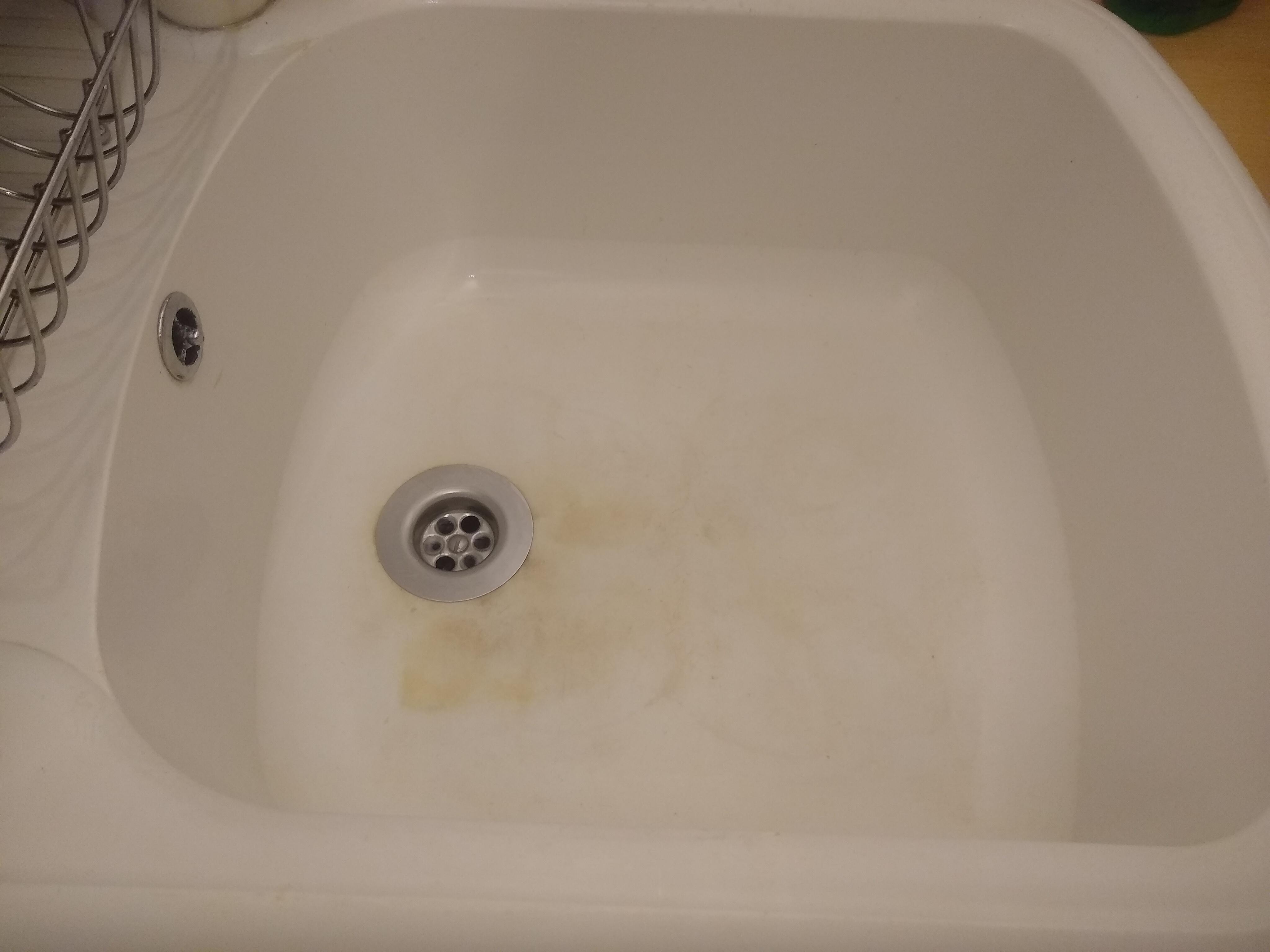 Best way to remove brown stains from white kitchen sink? r/CleaningTips