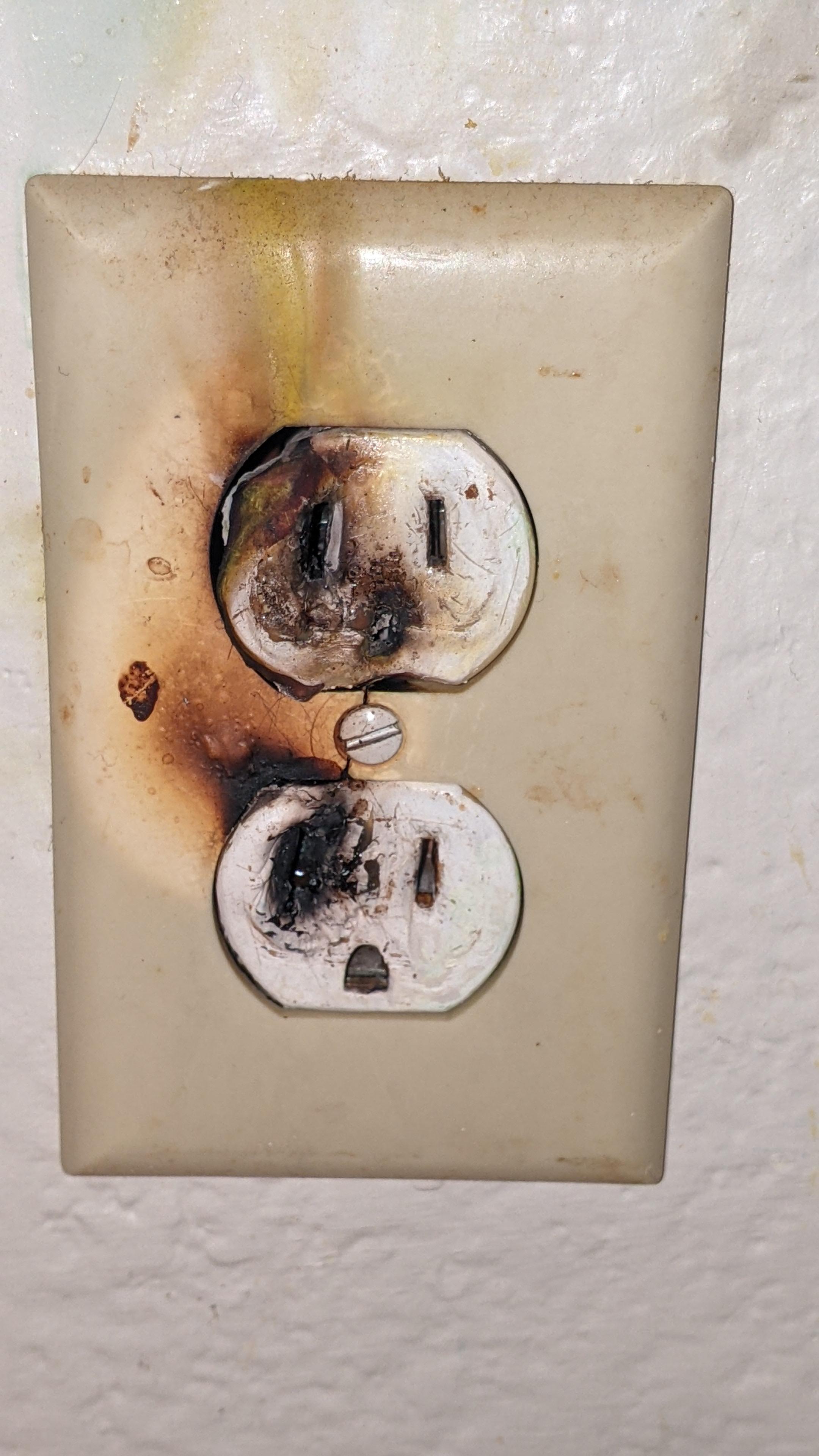 Finally found where that melted plastic smell was coming from