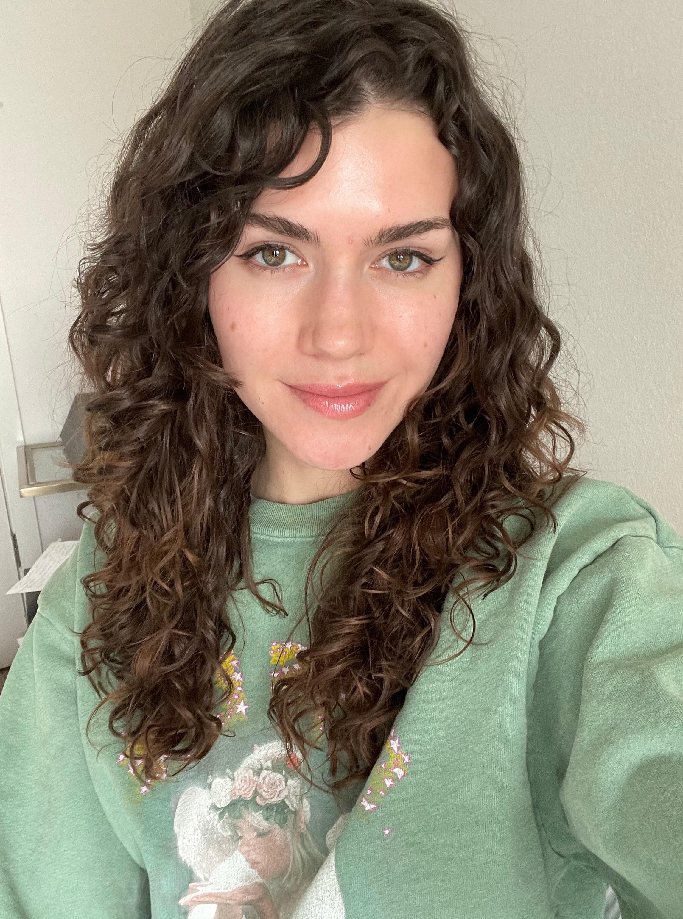 Got my first curly cut today! r/curlyhair