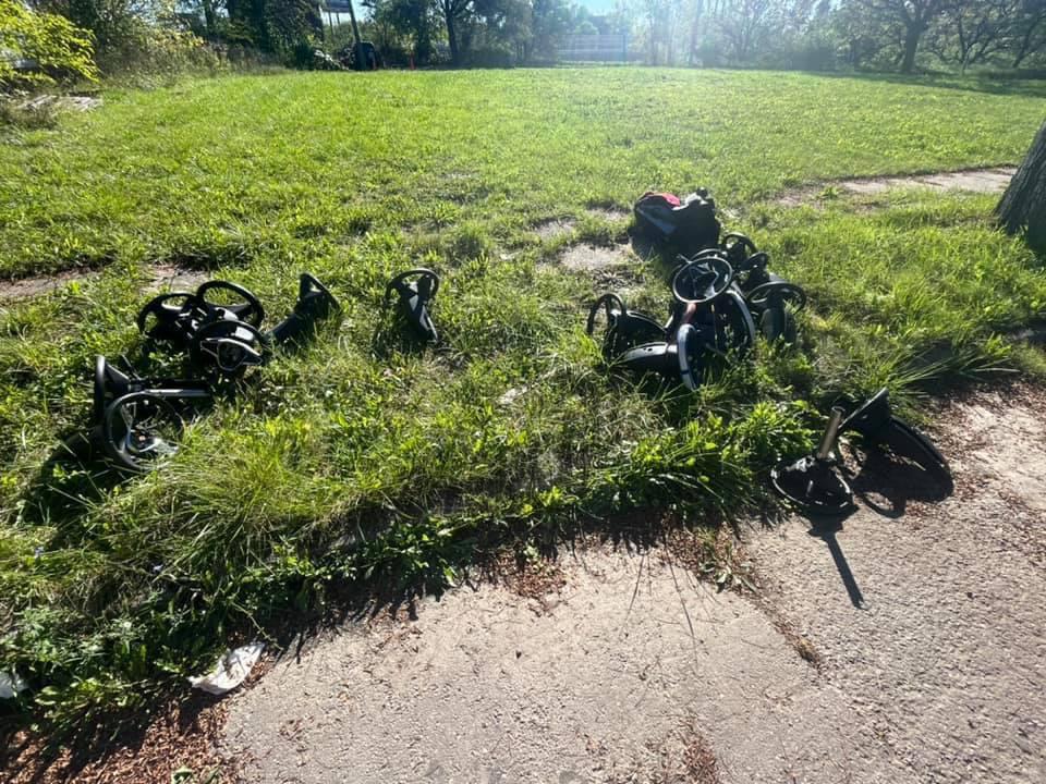 Discarded steering wheels after the airbags stolen after the car stolen