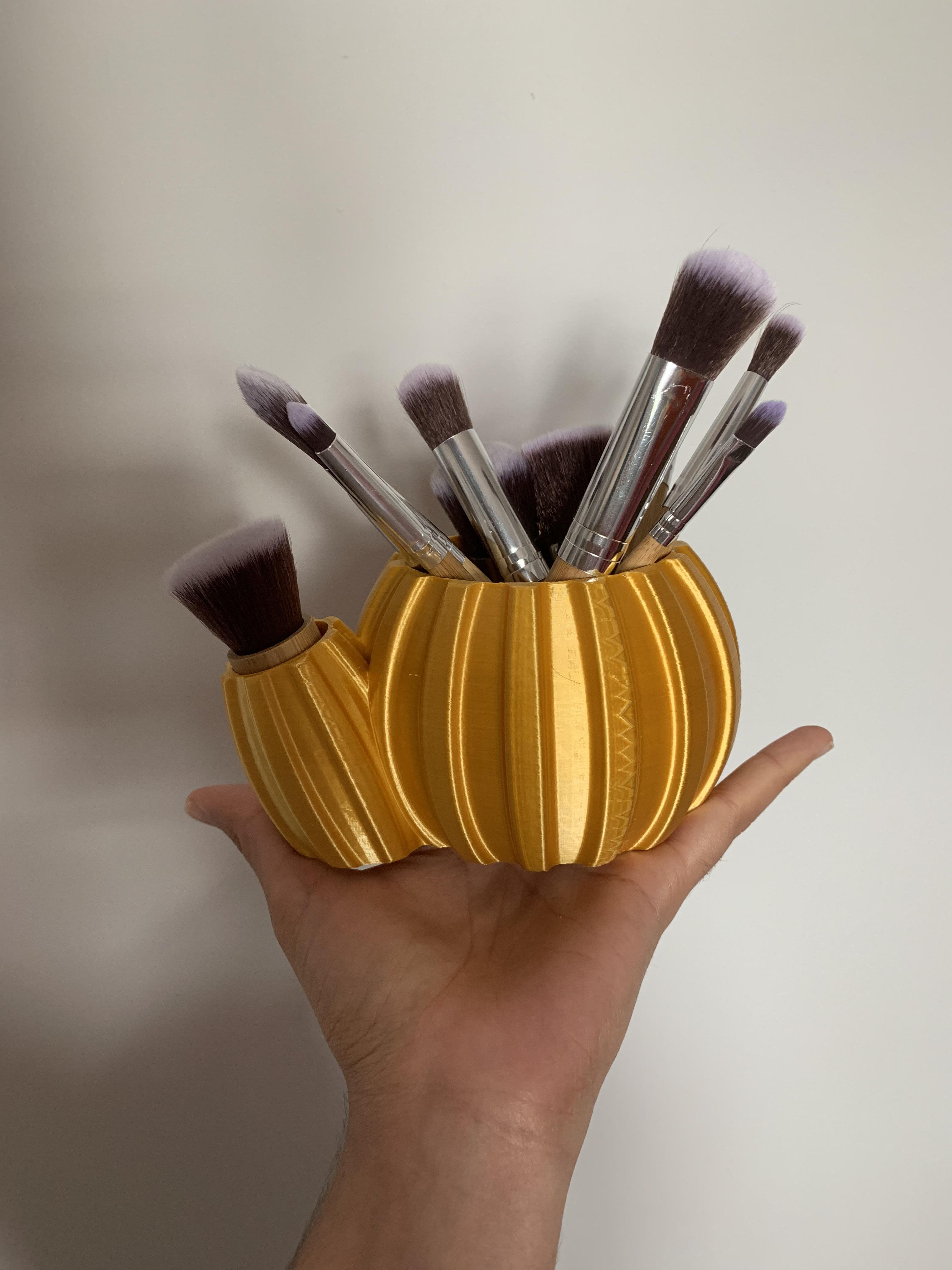 A makeup brushes holder I made for my sister! And an extra space for a