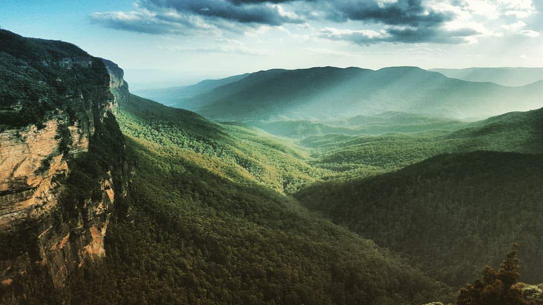 The blue mountains, Sydney Australia [OC] [1080x608] r/EarthPorn