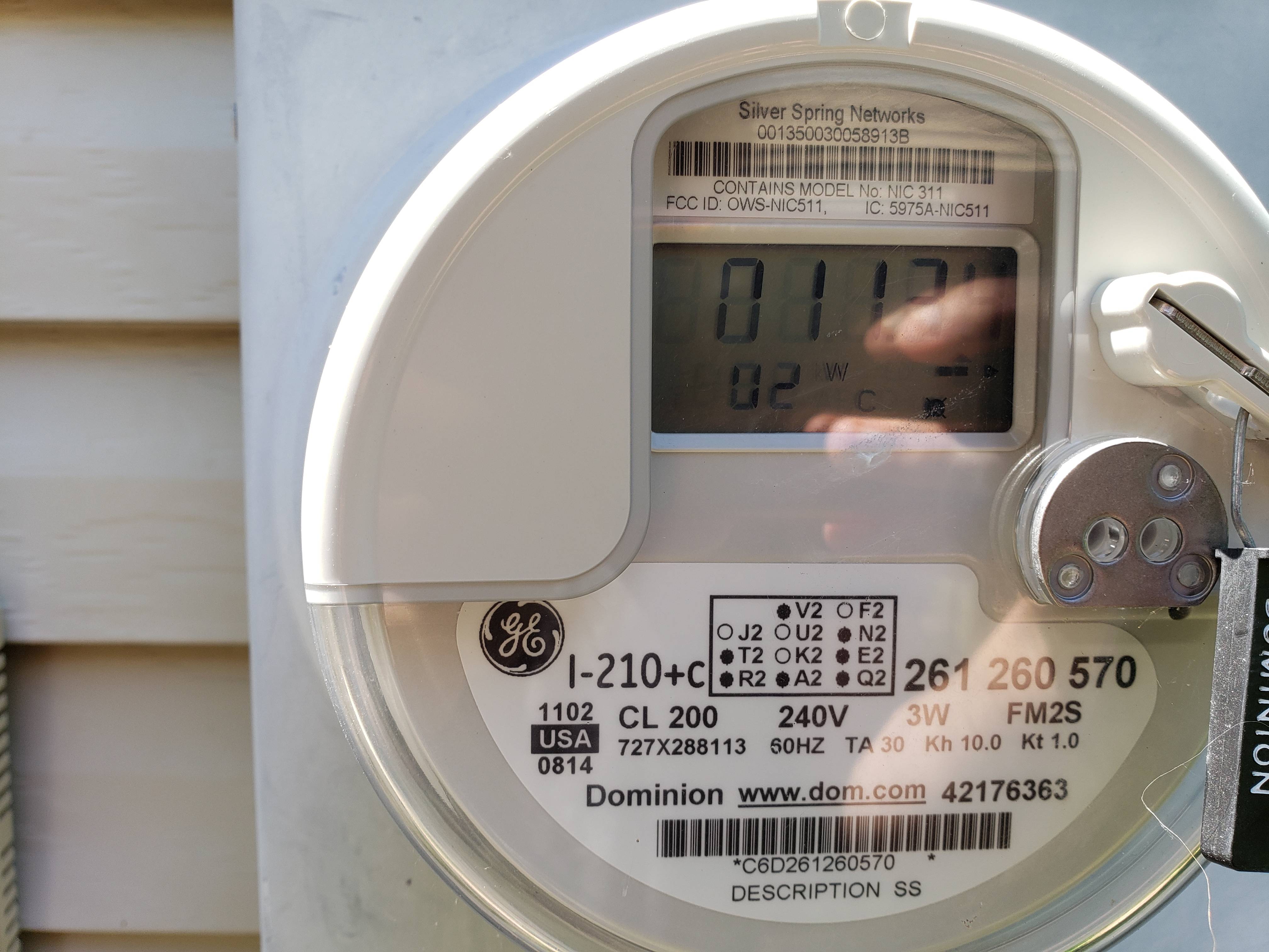 Happened to look at my electric meter just as it was saying hello. r
