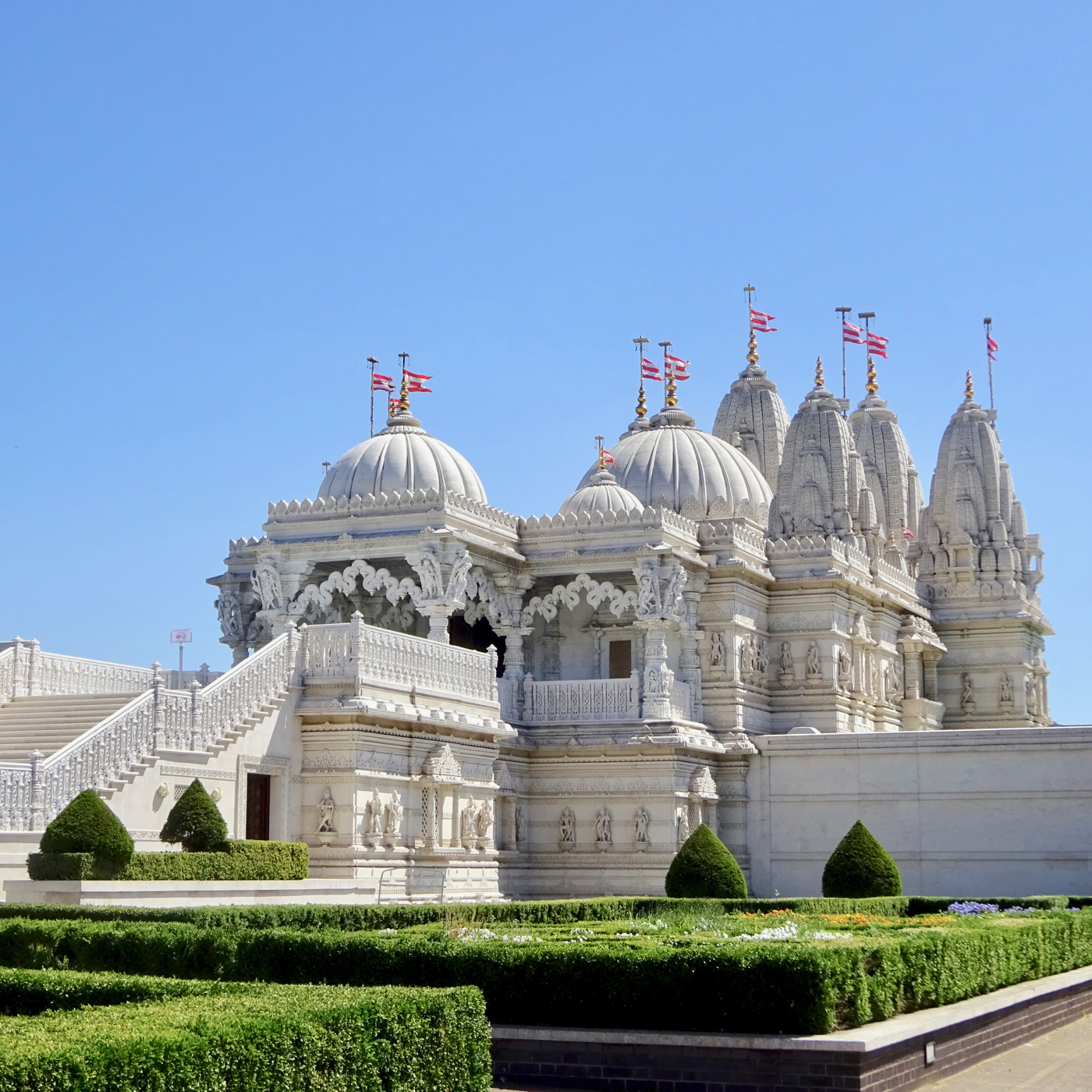 BAPS Shri Swaminarayan Mandir, London [1400x1400] ArchitecturePorn