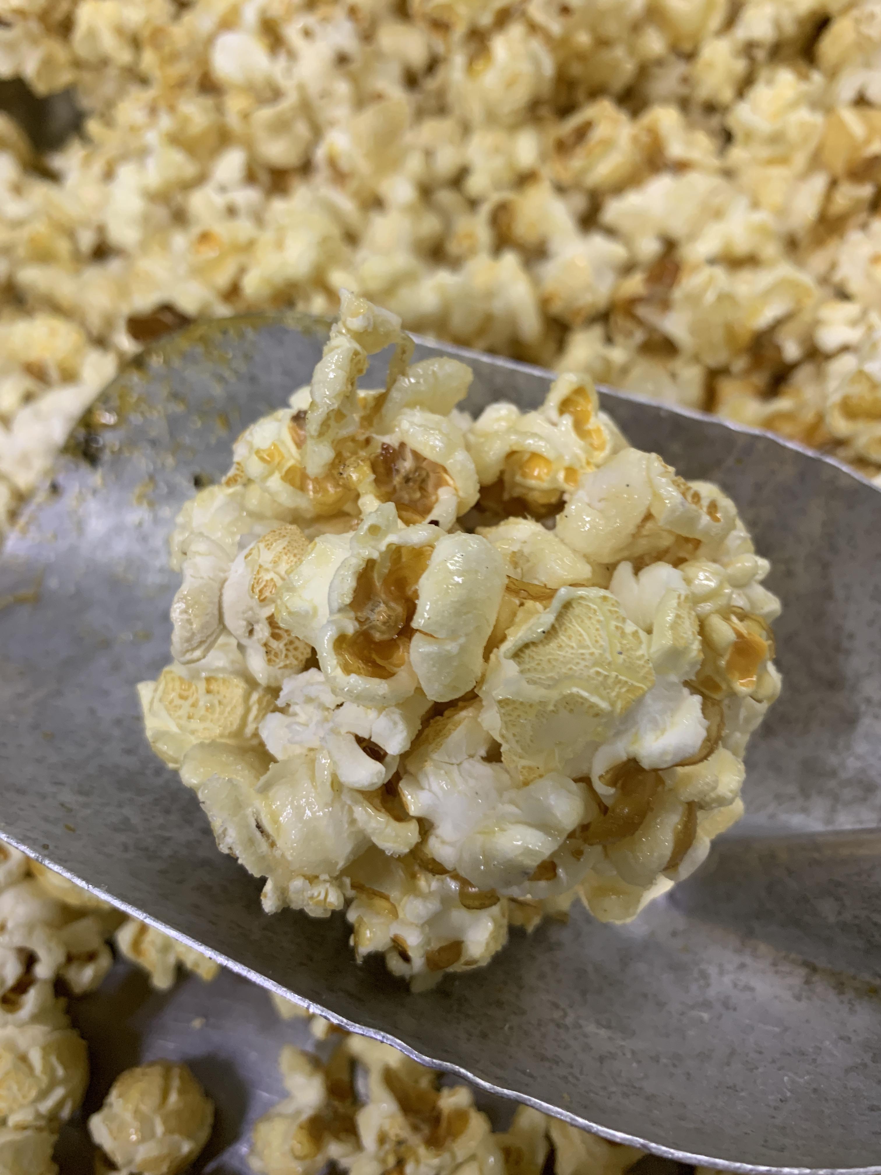 KETTLE CORN POPCORN BALLS, YUM , Homemade Kettlecorn popcorn balls..Who
