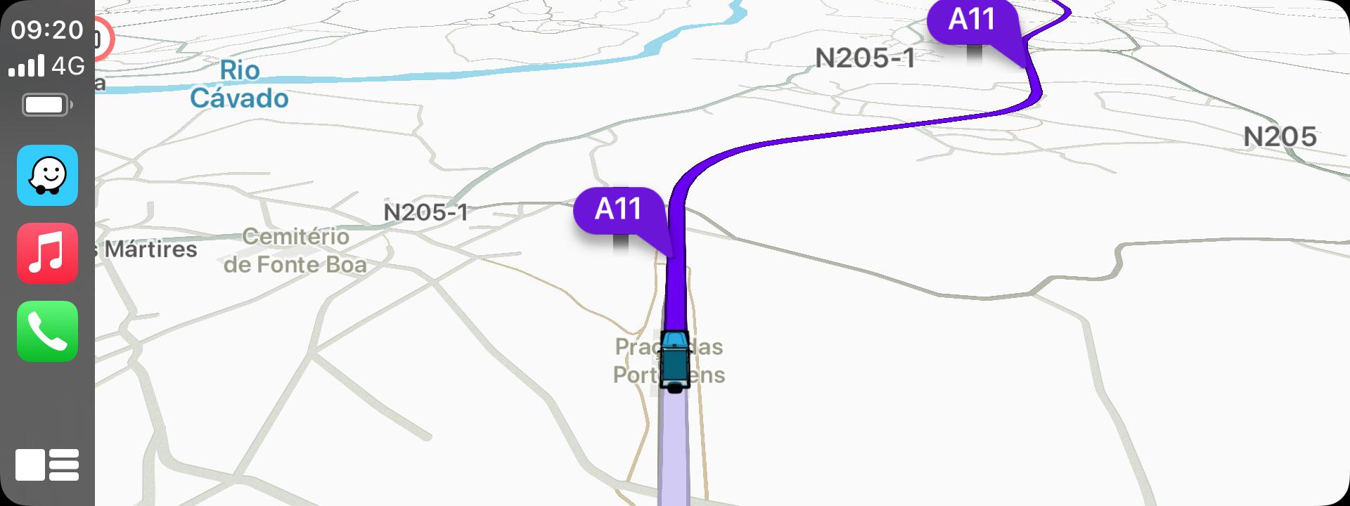No directions, no instructions, no speed, just the map... r/waze
