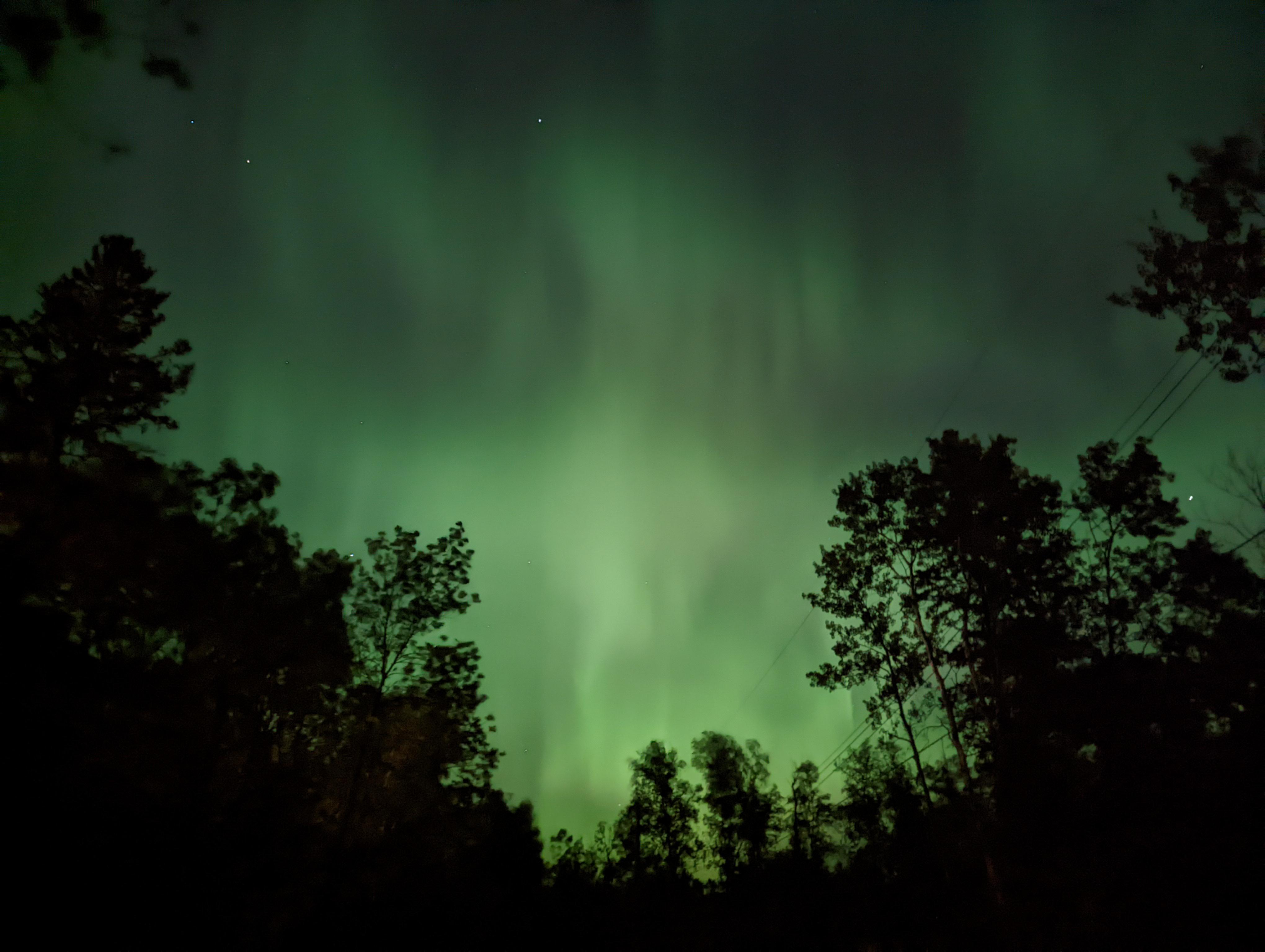 Northern lights outside of Gimli r/Winnipeg