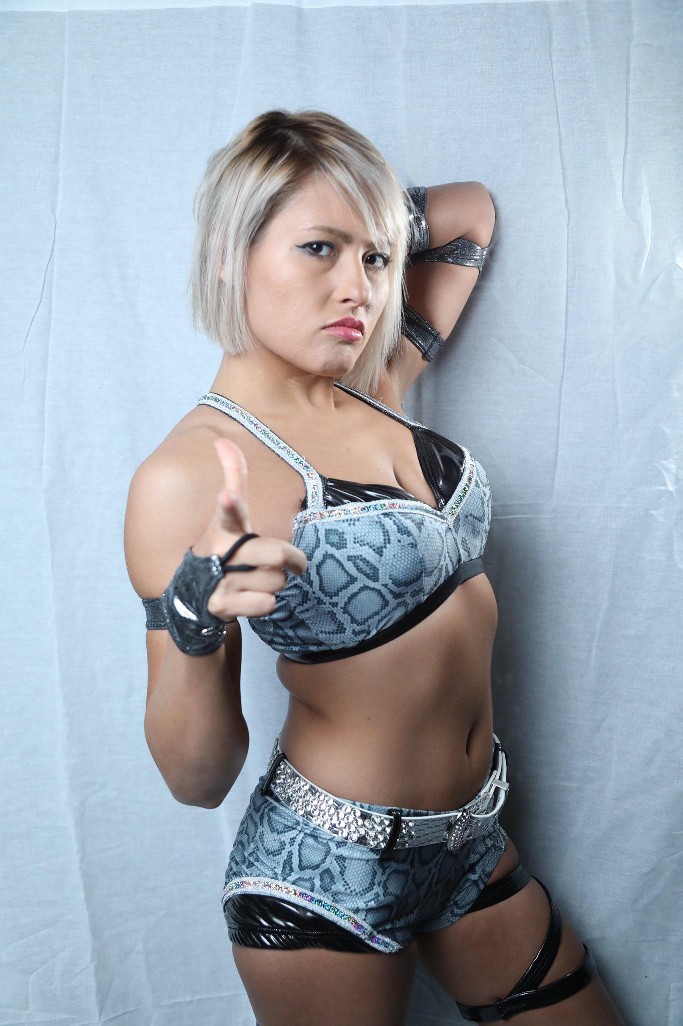 Giulia : WrestleWithTheJoshis2