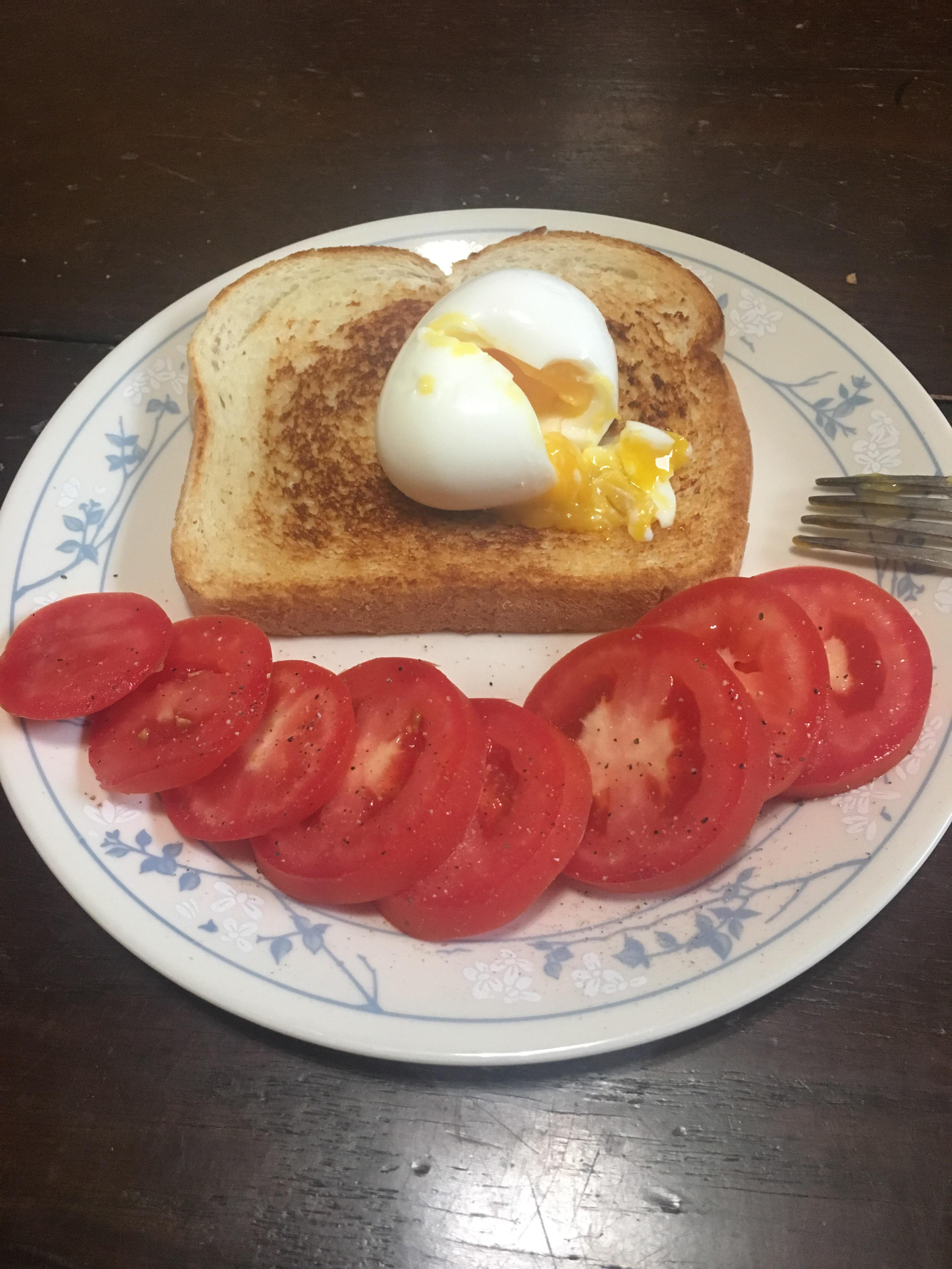 Boiled Egg on Toast with a fresh tomato +basil! 237cal 1200isplenty