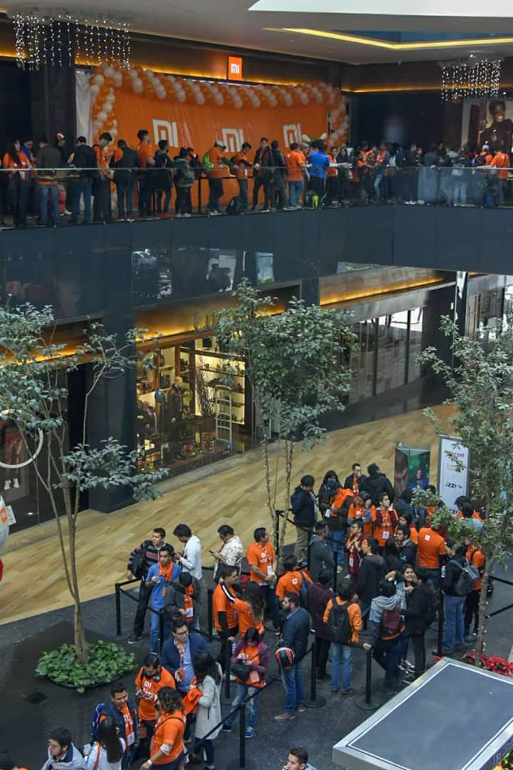 Opening of the first official Mi Store in Mexico. r/Xiaomi
