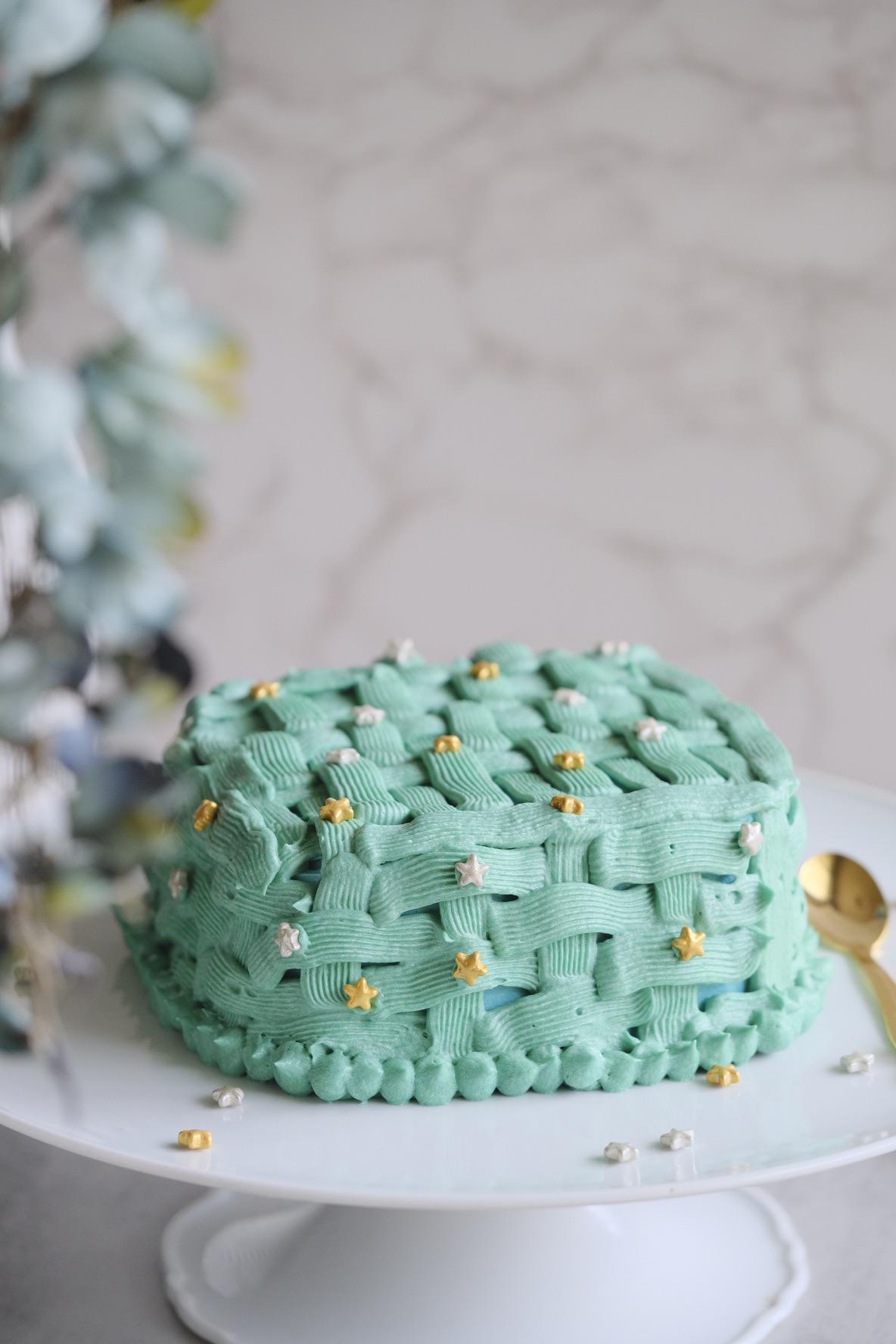 Basket weave icing cake r/Baking
