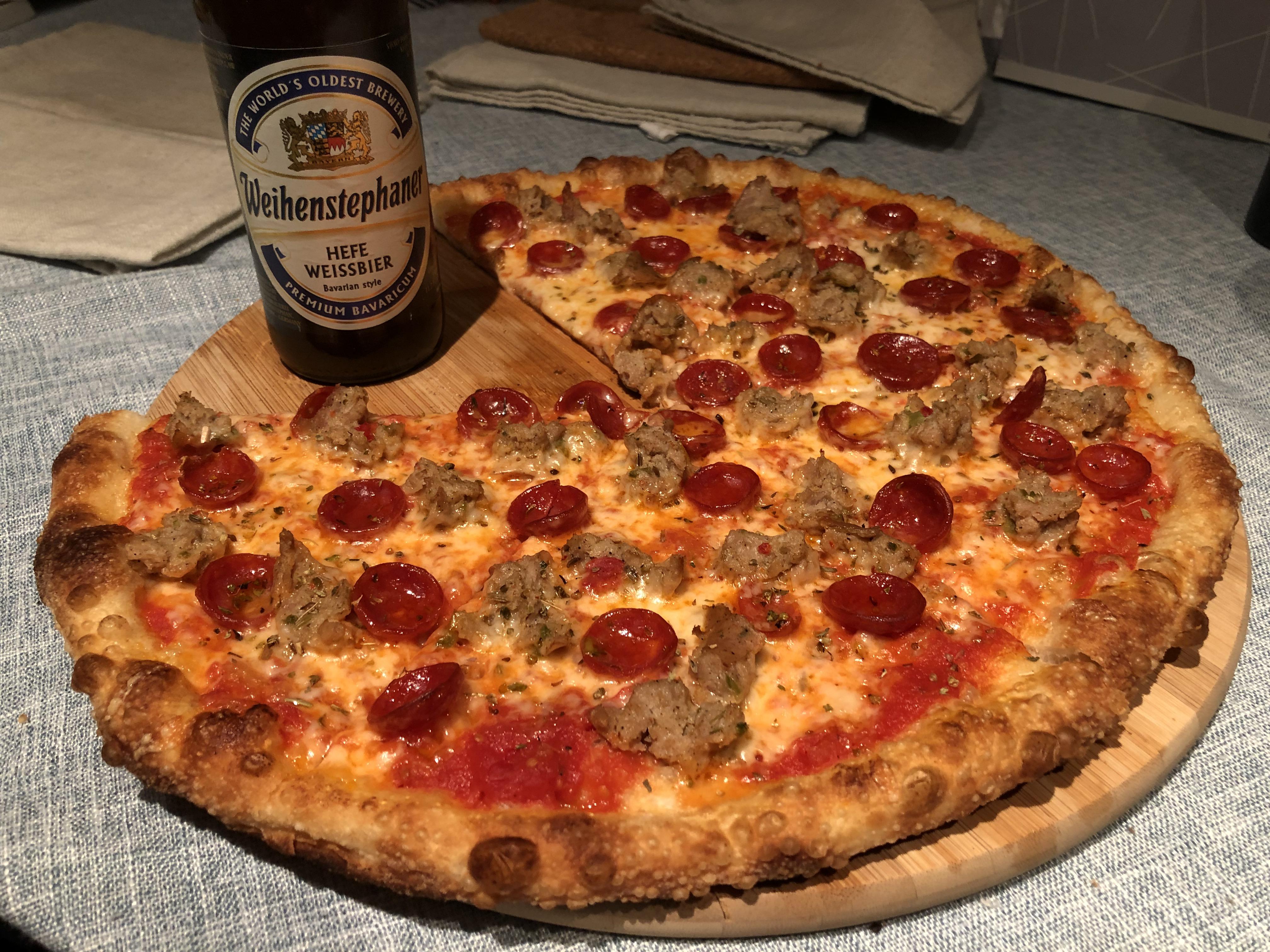 My favorite pizza and beer combination. r/Pizza