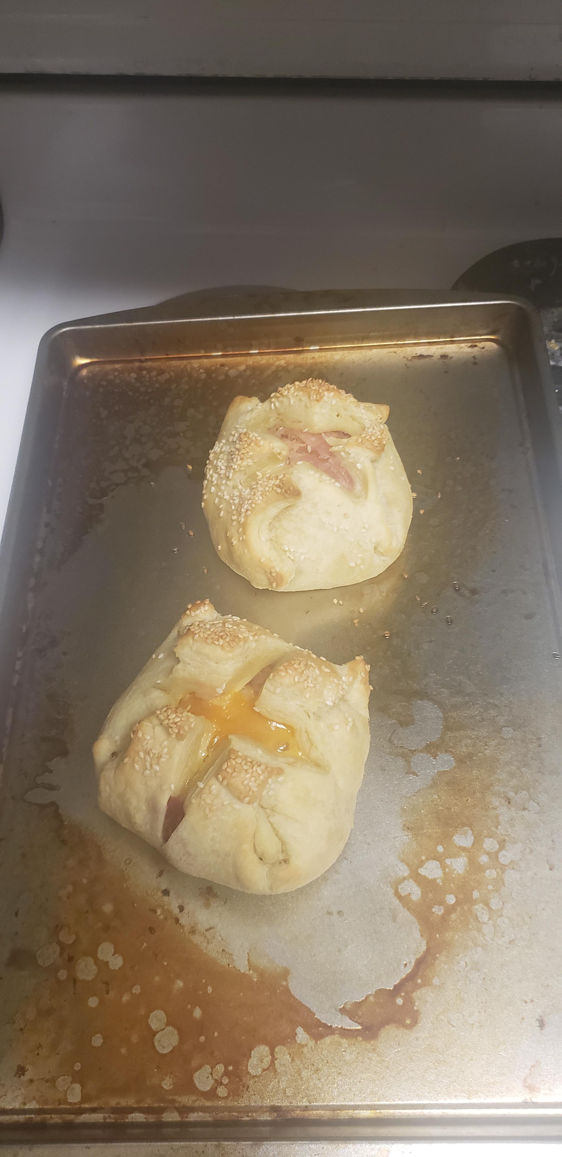 Puff Pastry Burgers Tonight I put 1/4 pound burger patties, sauerkraut