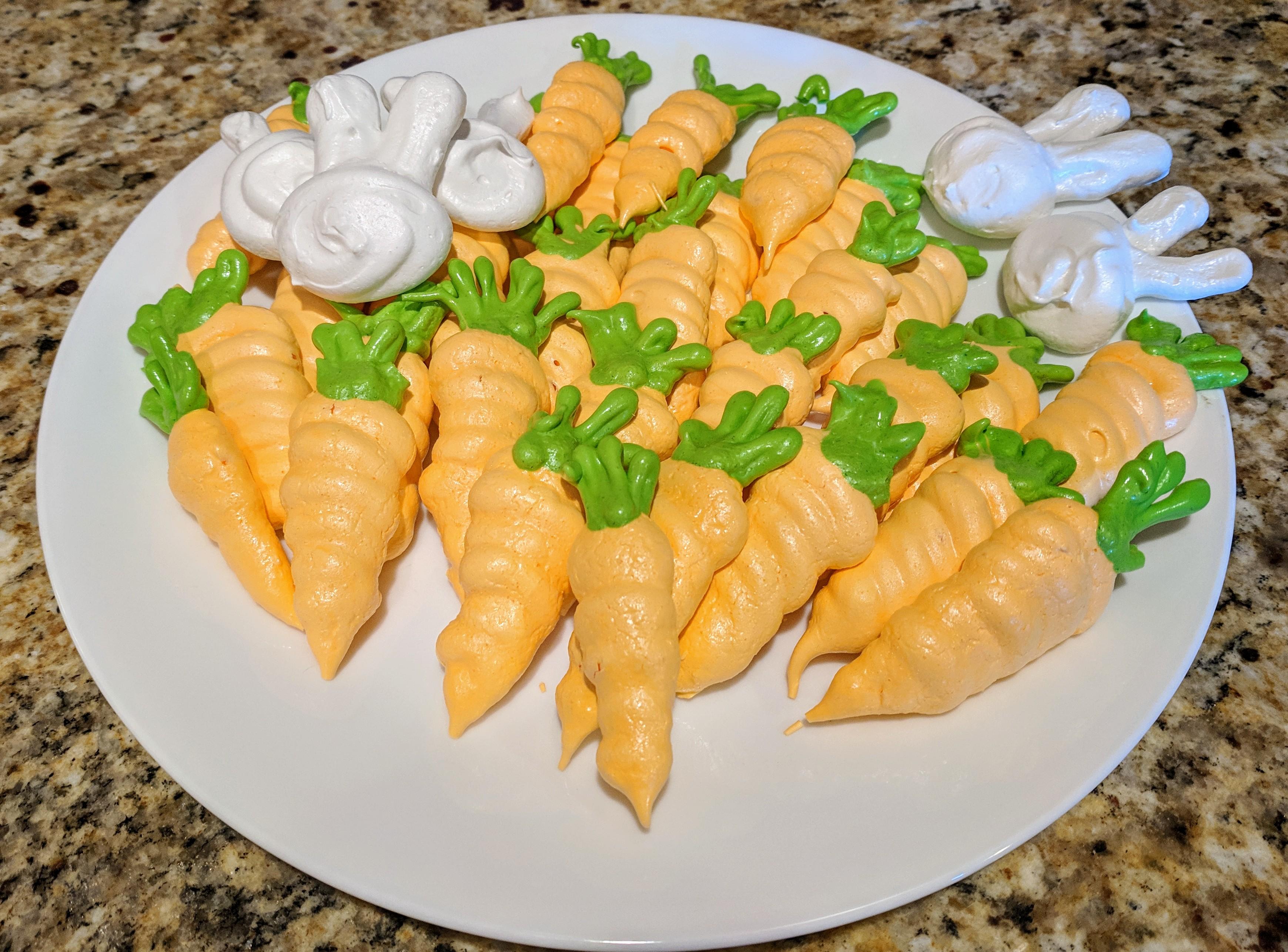 Practice run of some Easter meringue cookies r/Baking