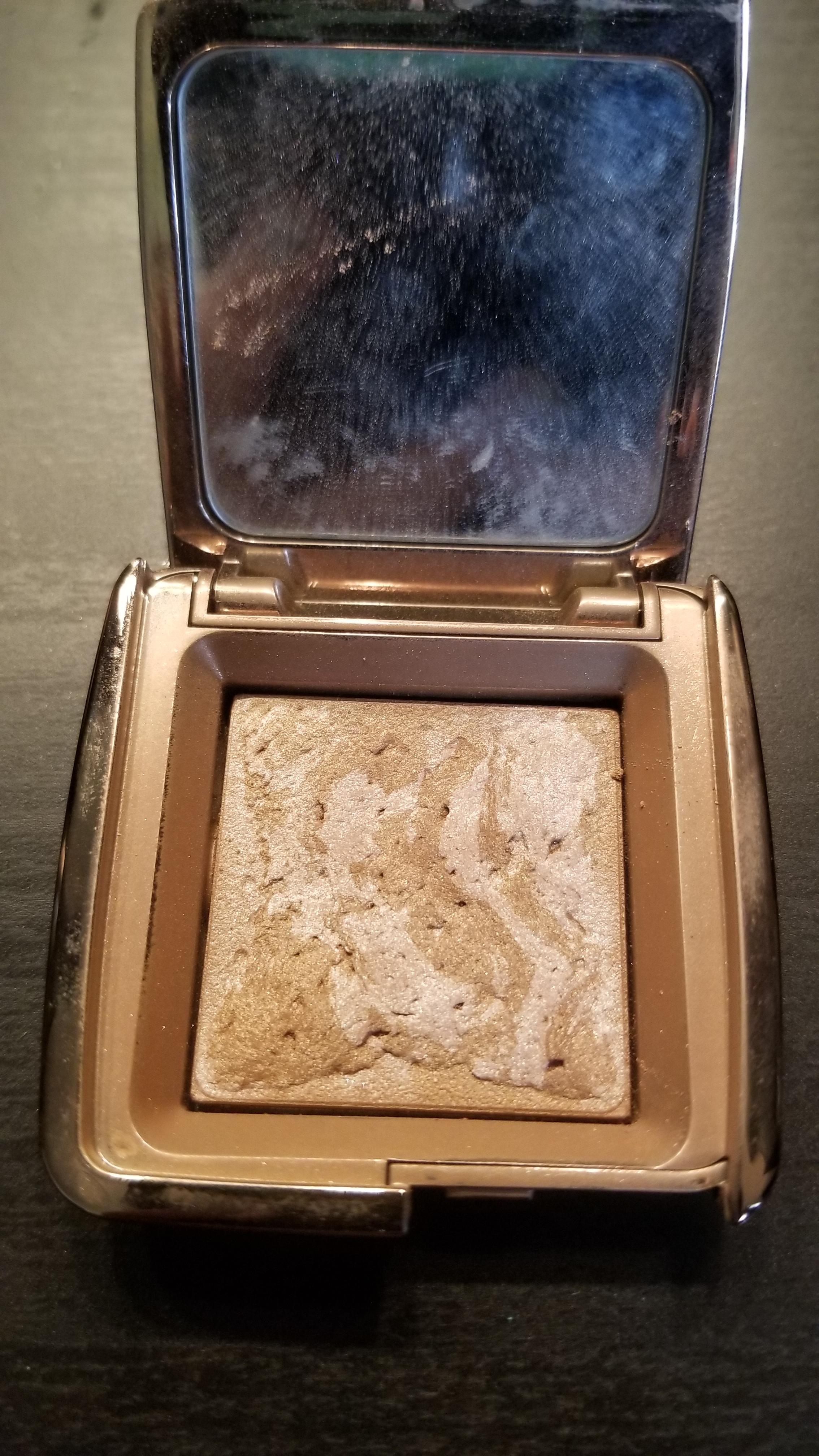 Ambient lighting bronzer in luminous bronze light r/PanPorn