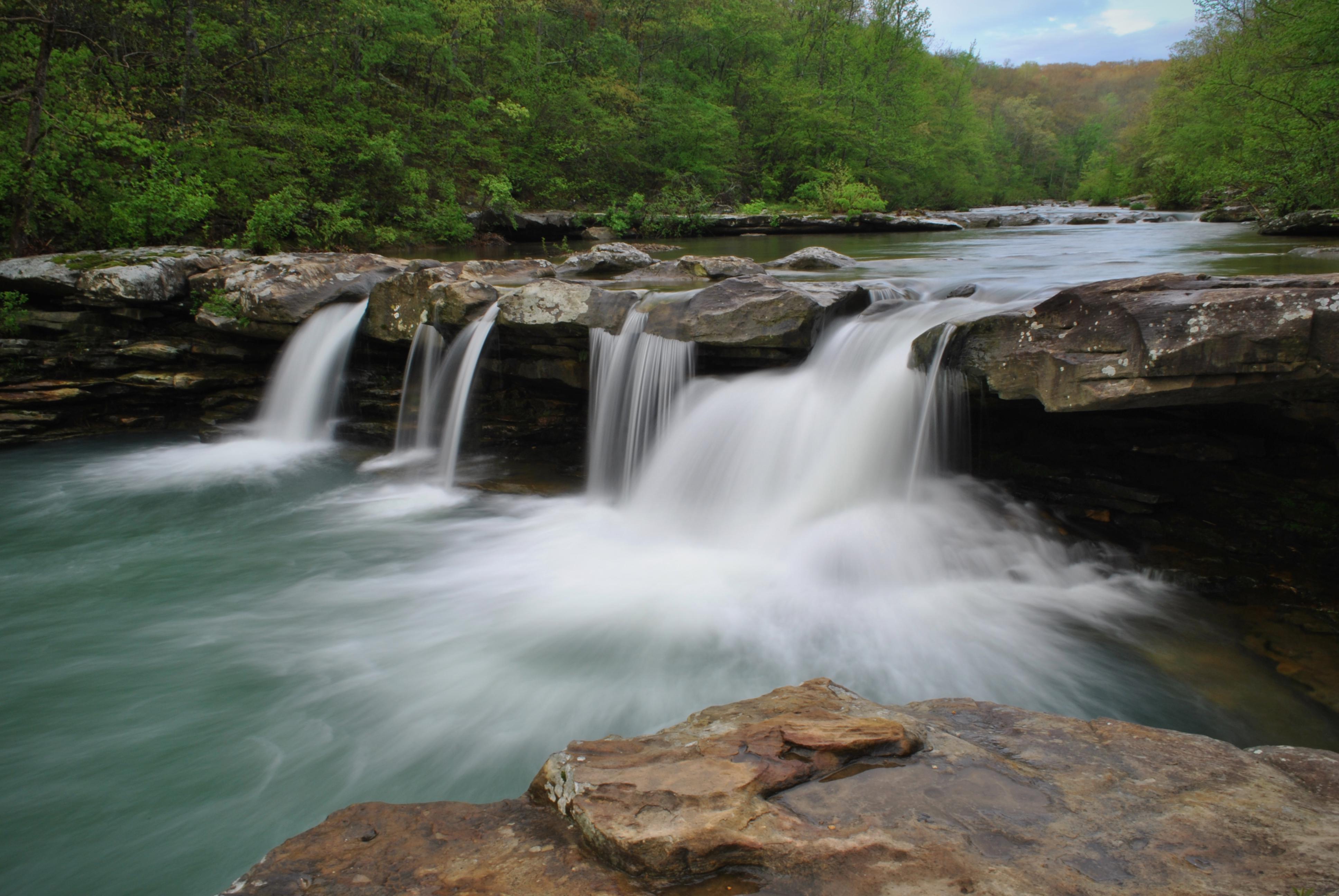 Kings River Falls near Boston, Arkansas [3872 x 2592] [OC] r/EarthPorn