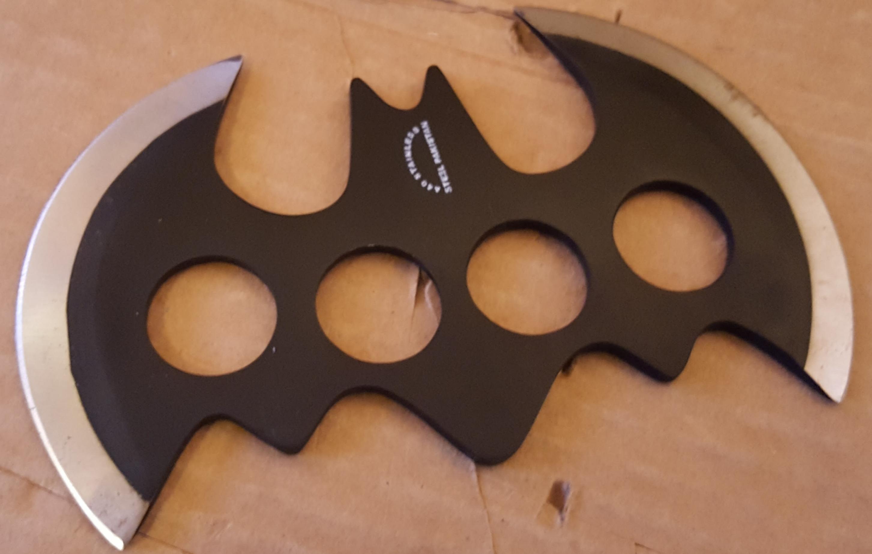 Unofficial "Batman" knuckle blade r/Blades