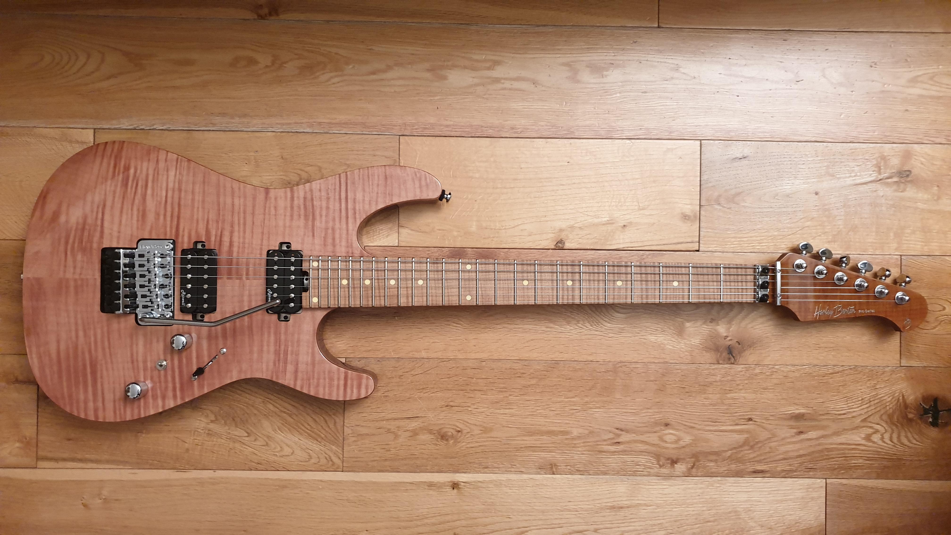 Harley Benton Fusion II w/ roasted maple neck r/guitars