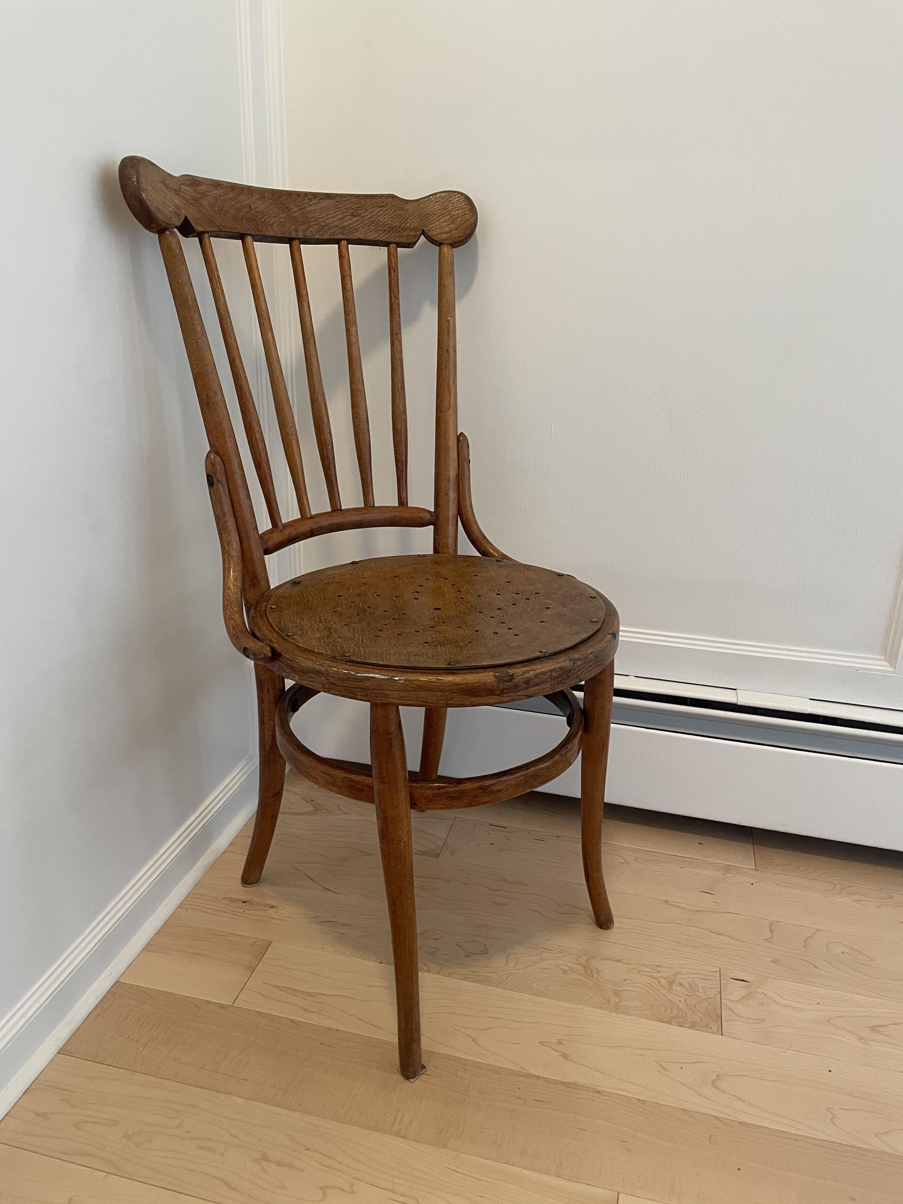 Is there a particular name for this style of chair? I’ve been