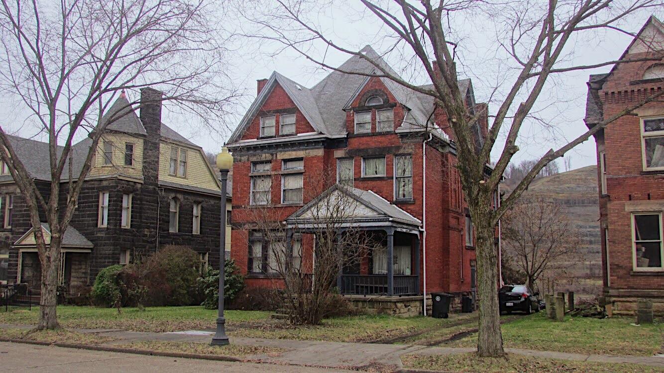 Steubenville’s historic North Fourth Street r/Ohio