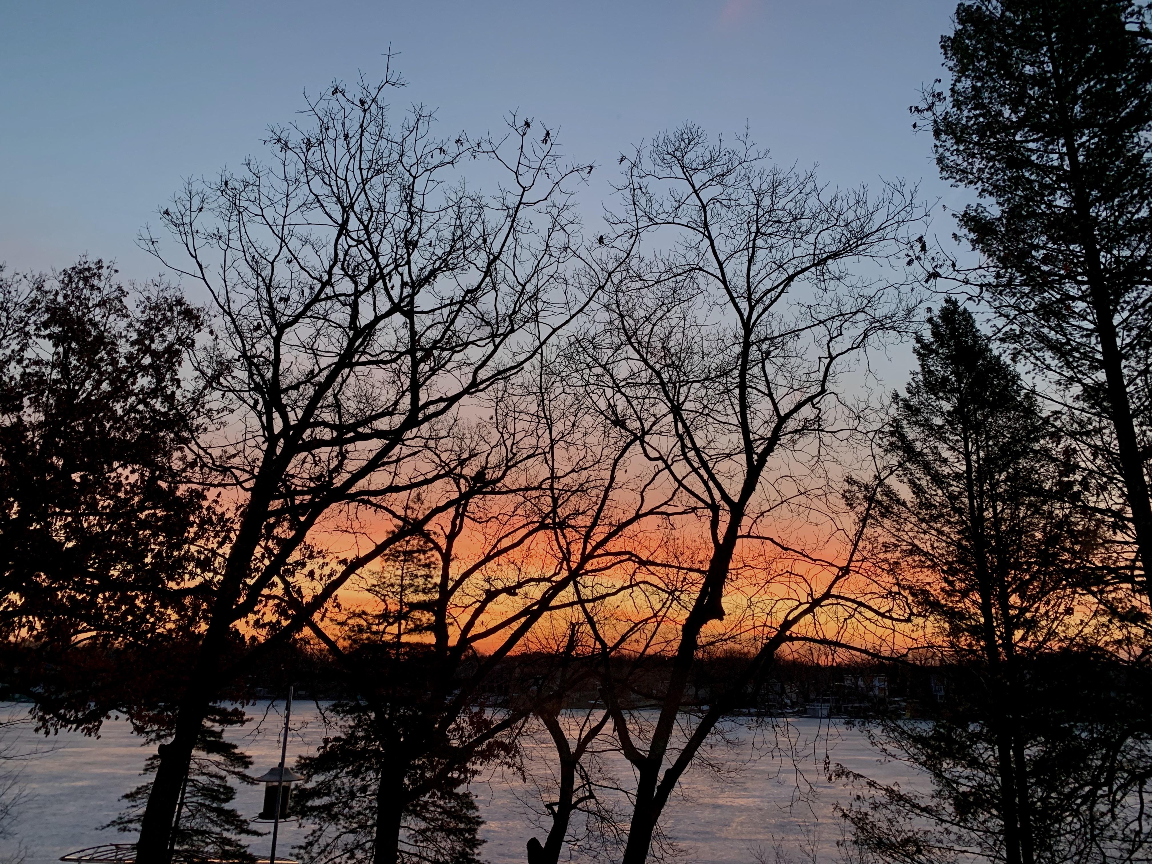 Daylight savings time sunrise in Wisconsin r/SunriseSunset