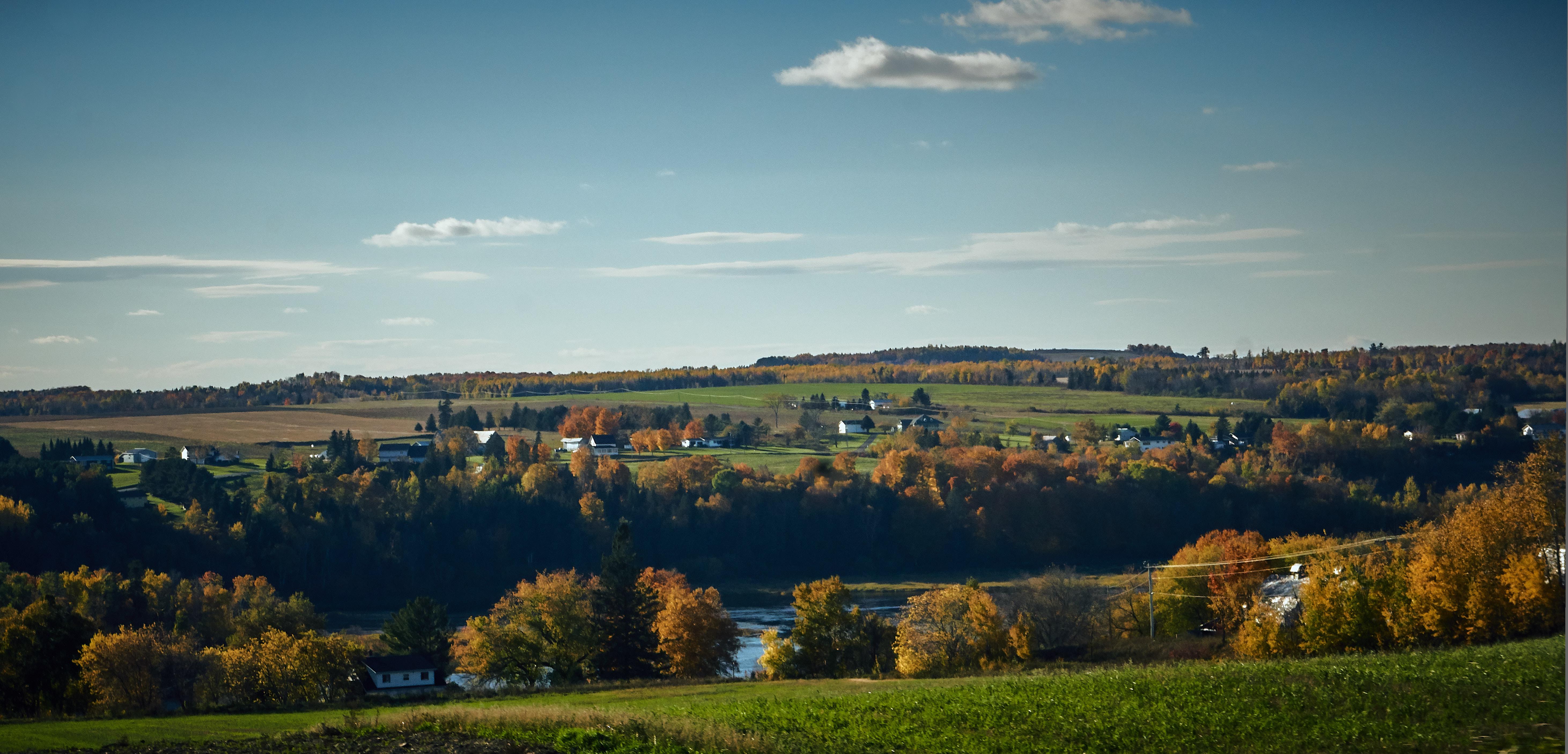 Along the Saint John River, New Brunswick [OC][5847x2811] r/ruralporn