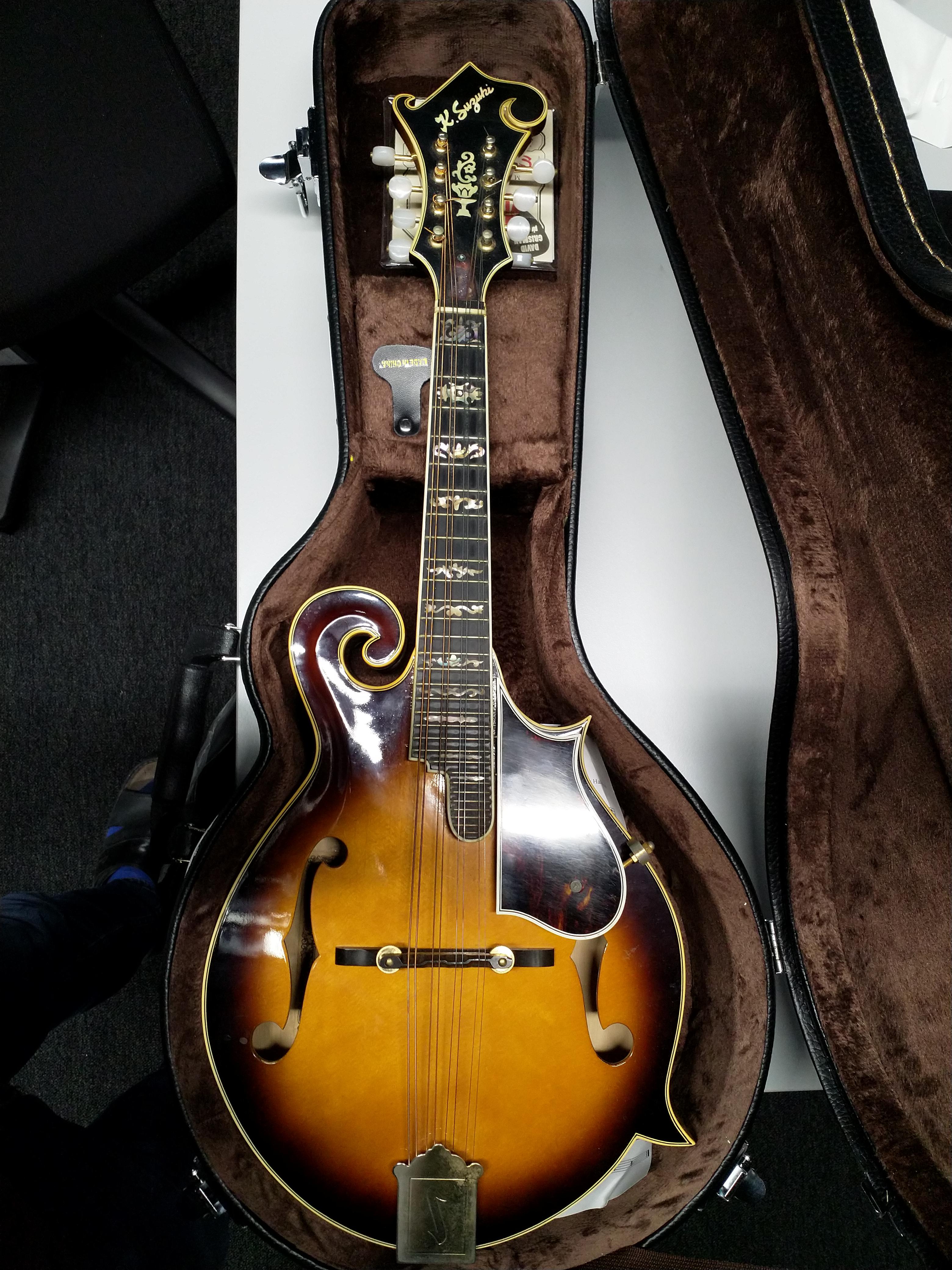 New mandolin day 70s Japanese Fstyle r/mandolin