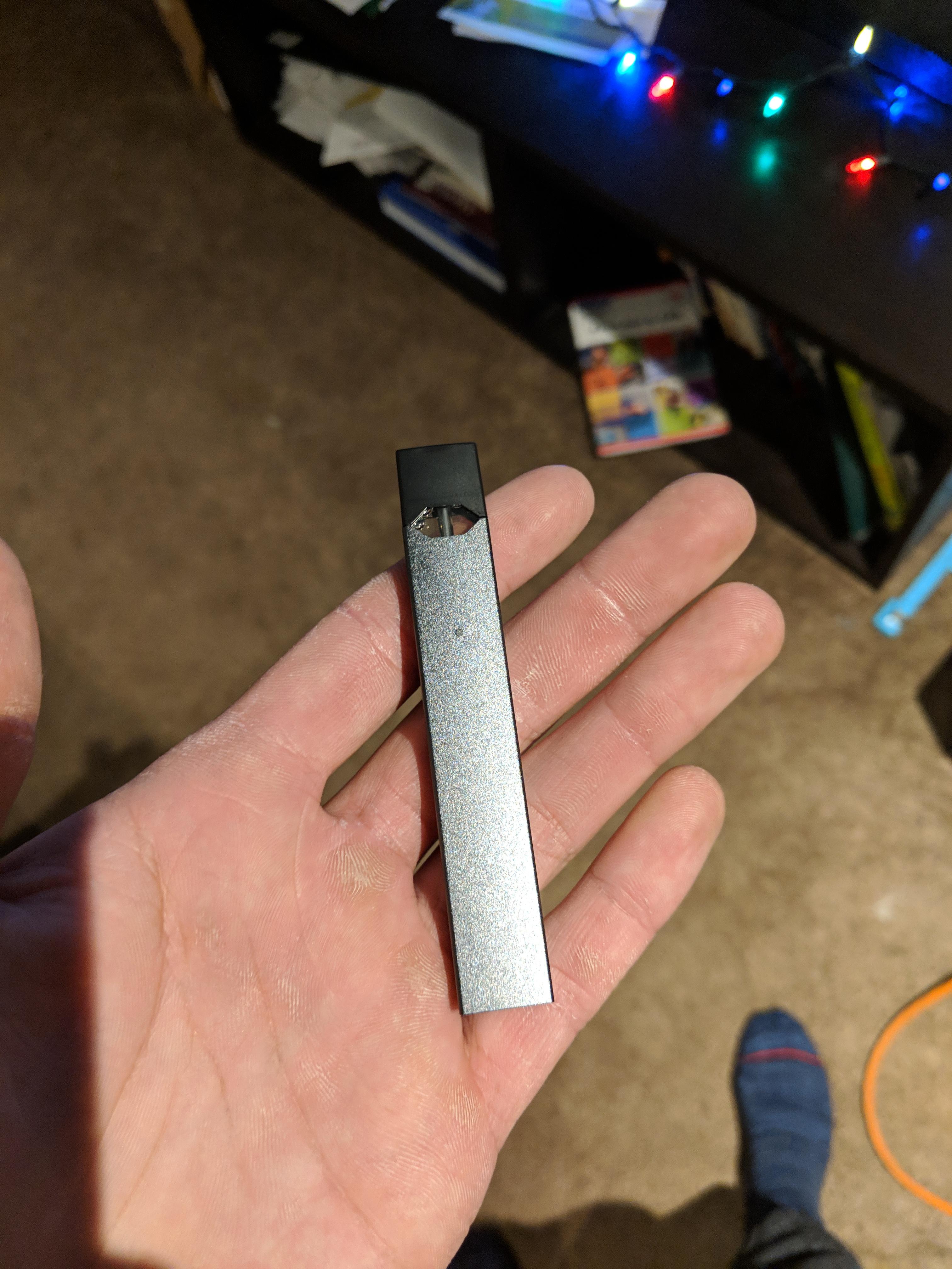 TFW you get a brand new juul... r/juul