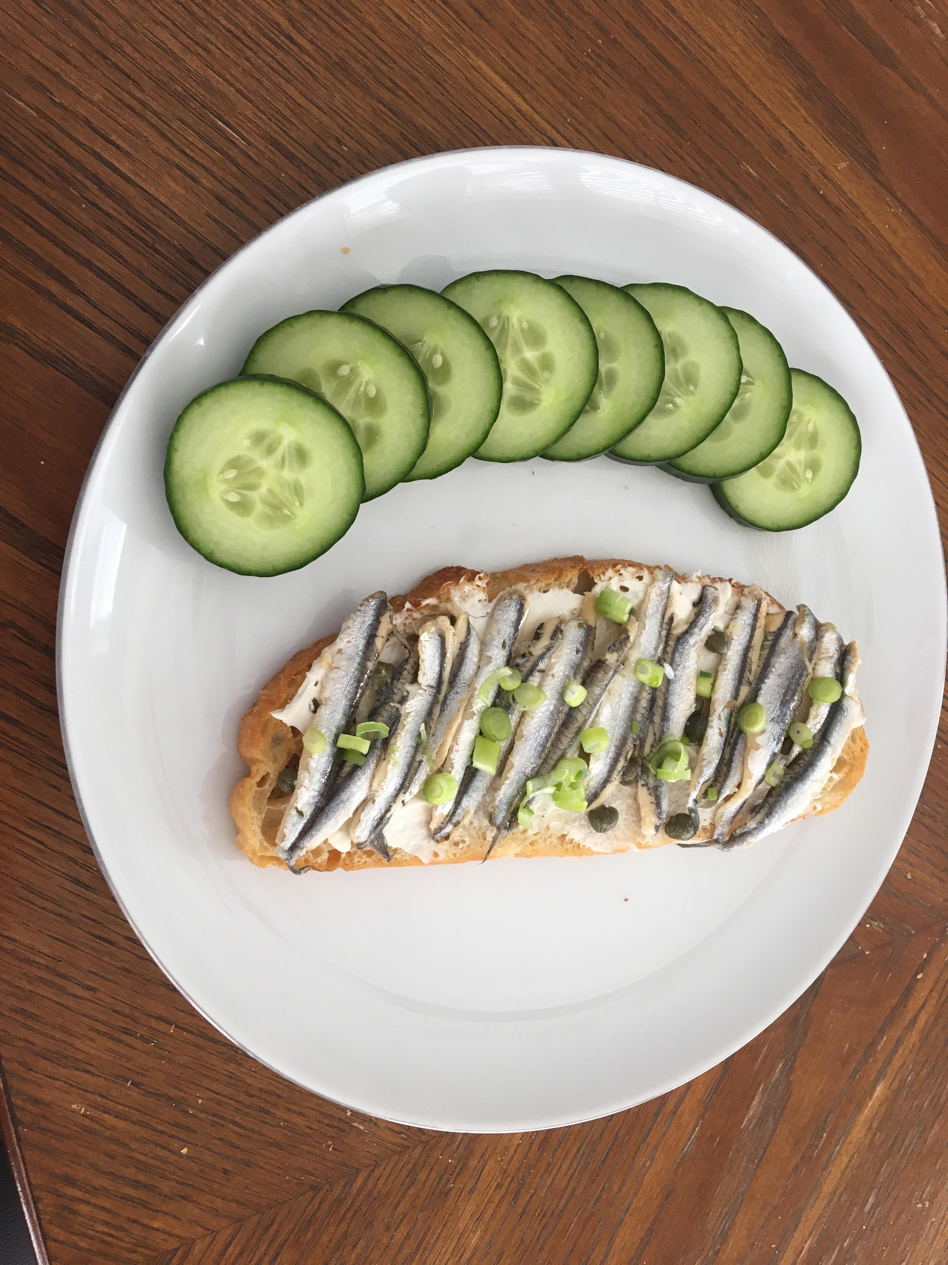 256 calorie marinated anchovy sandwich r/1200isplenty