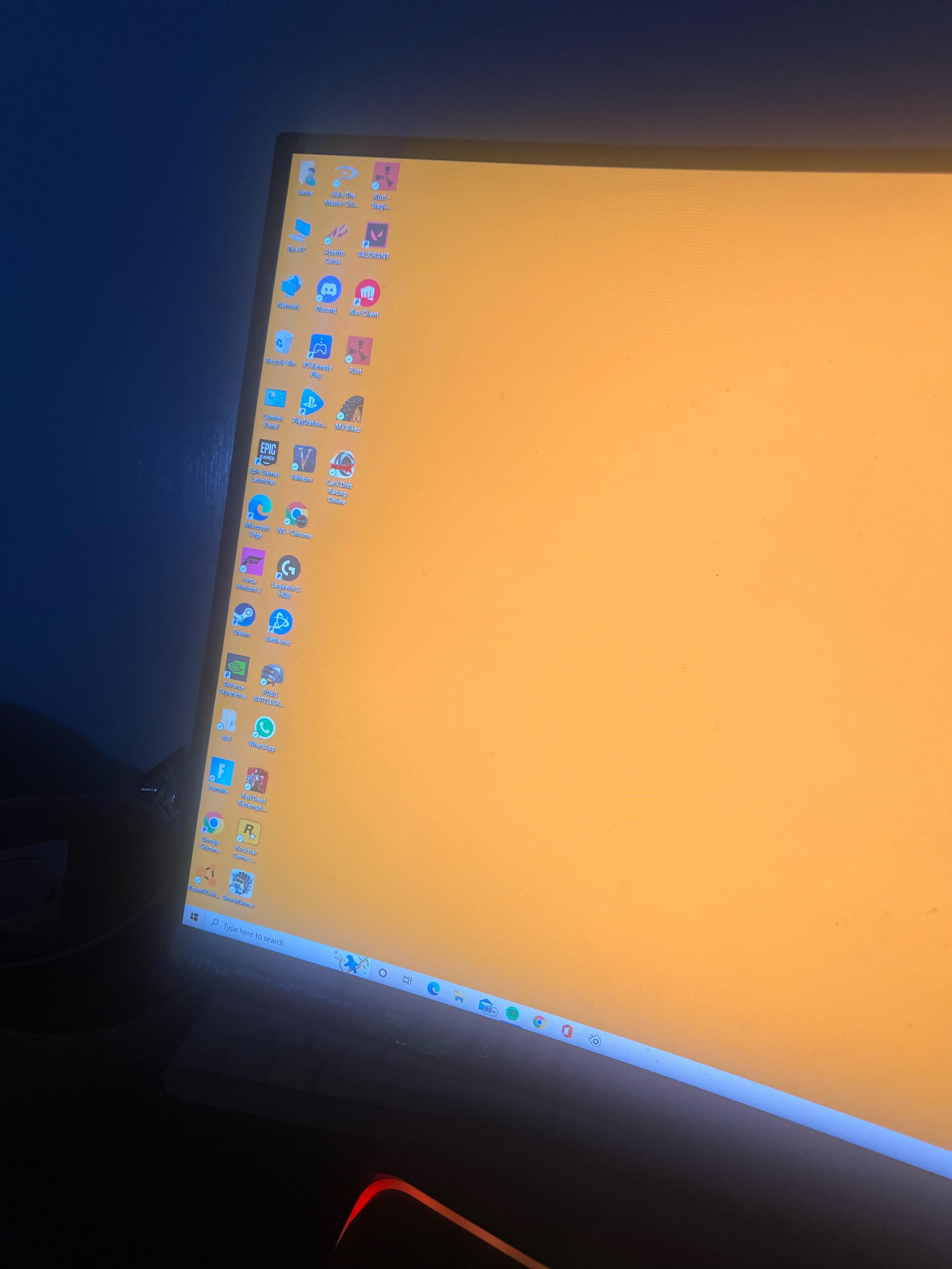 Can someone help explain why my pcs background randomly turns orange